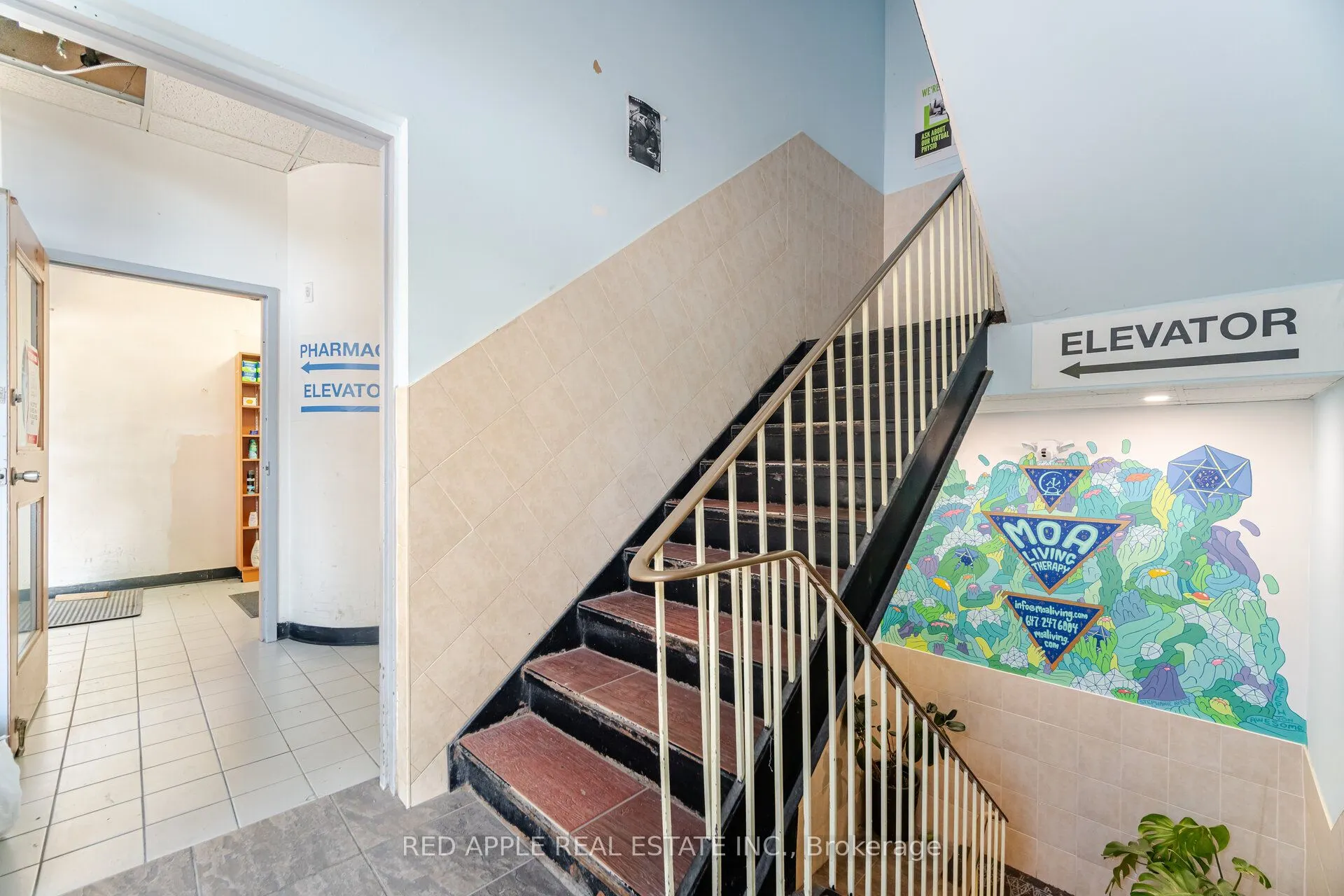 799 Bloor Street W