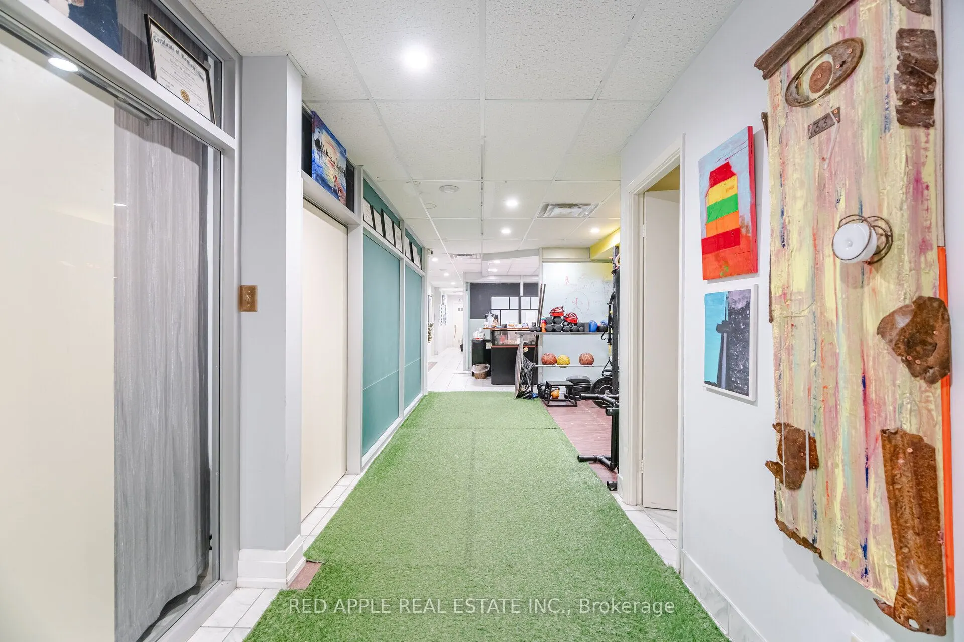 799 Bloor Street W