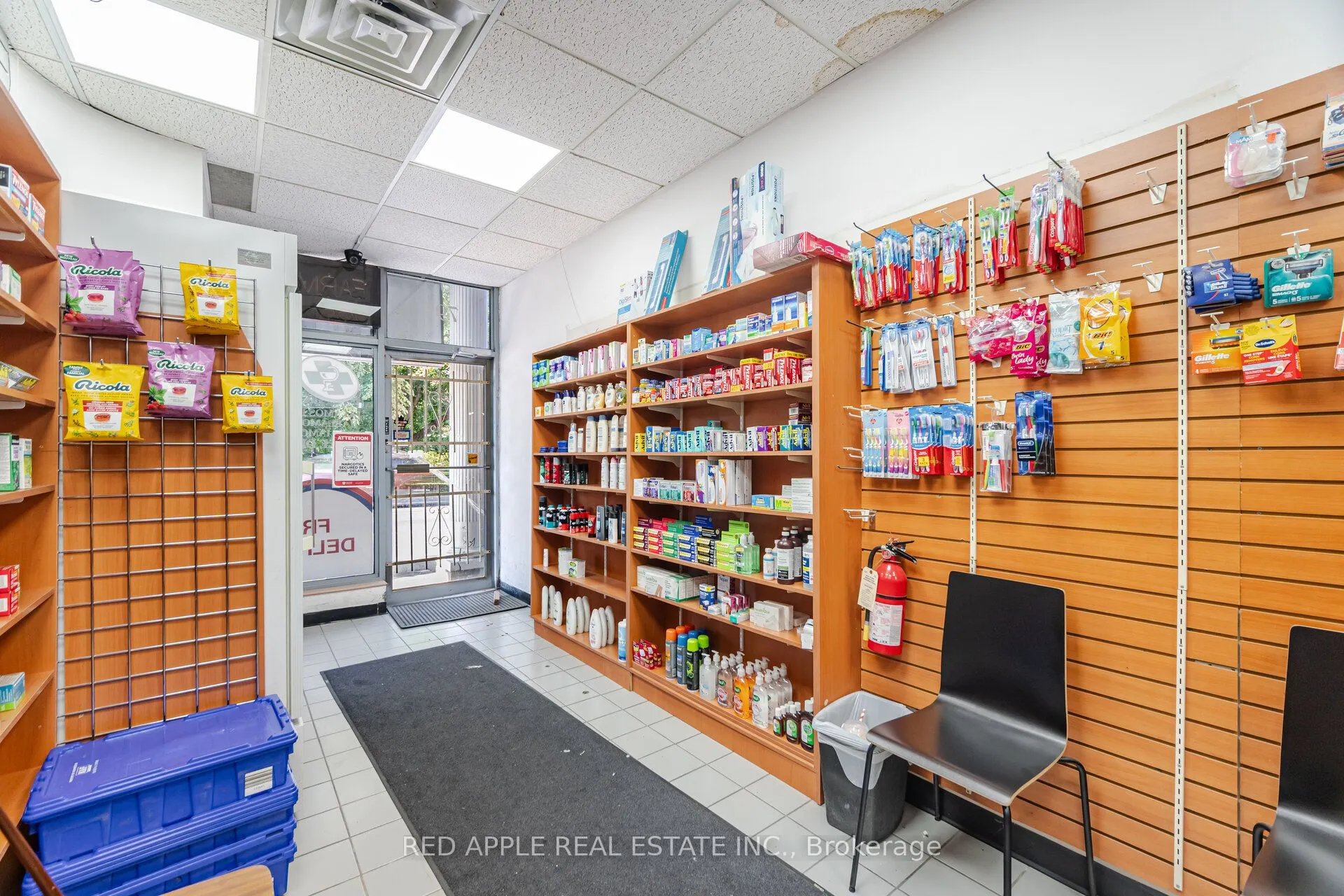 799 Bloor Street W
