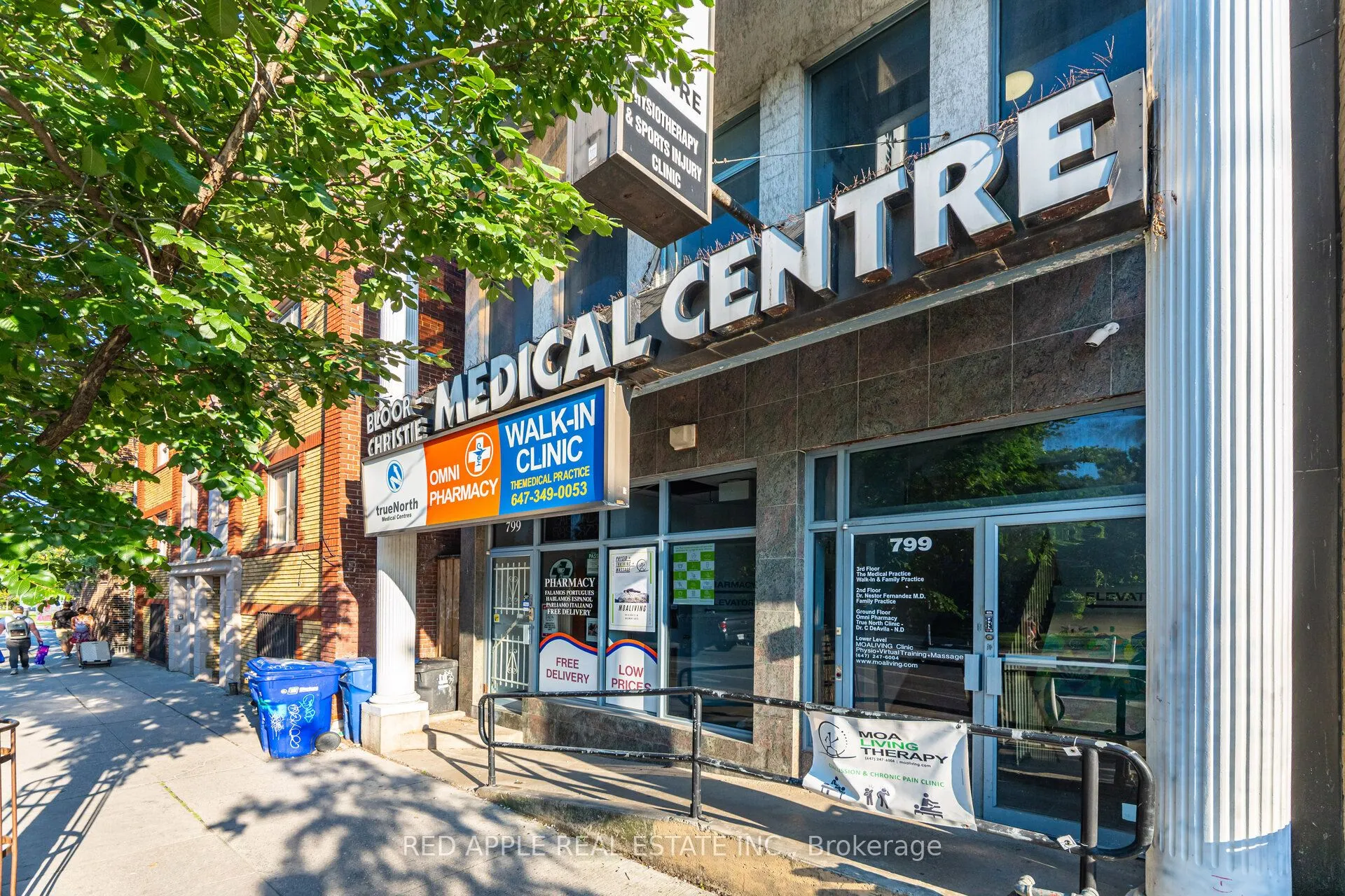799 Bloor Street W
