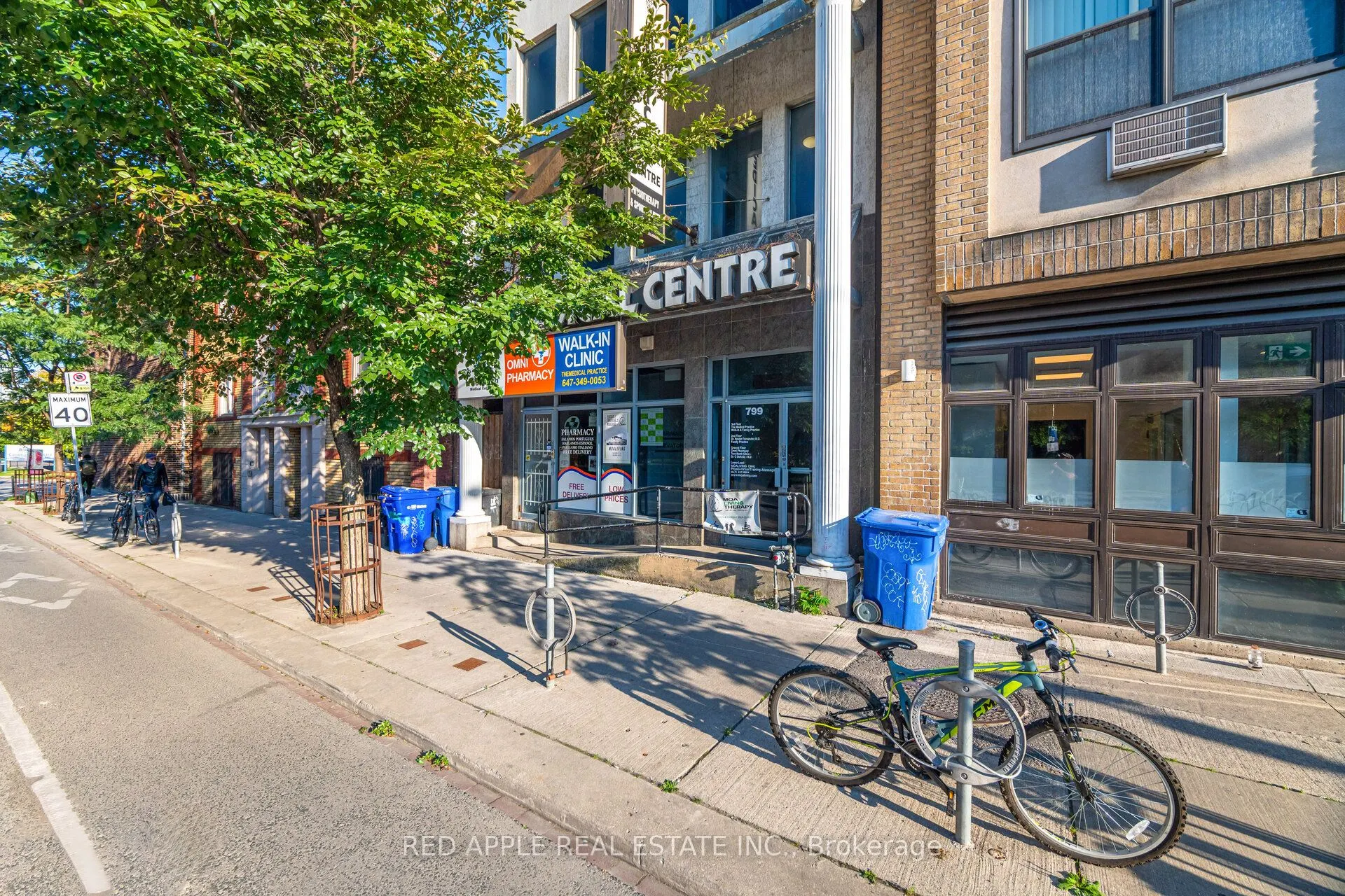 799 Bloor Street W