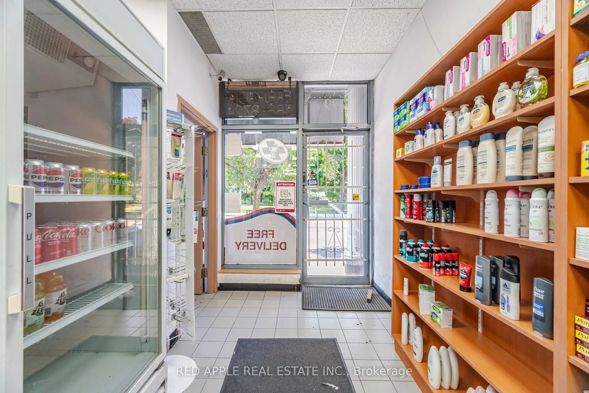 799 Bloor Street W