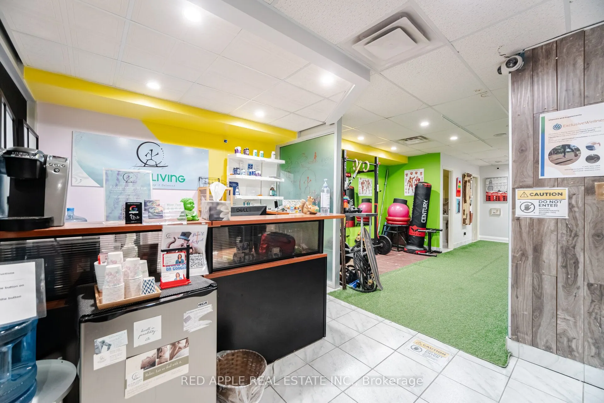 799 Bloor Street W