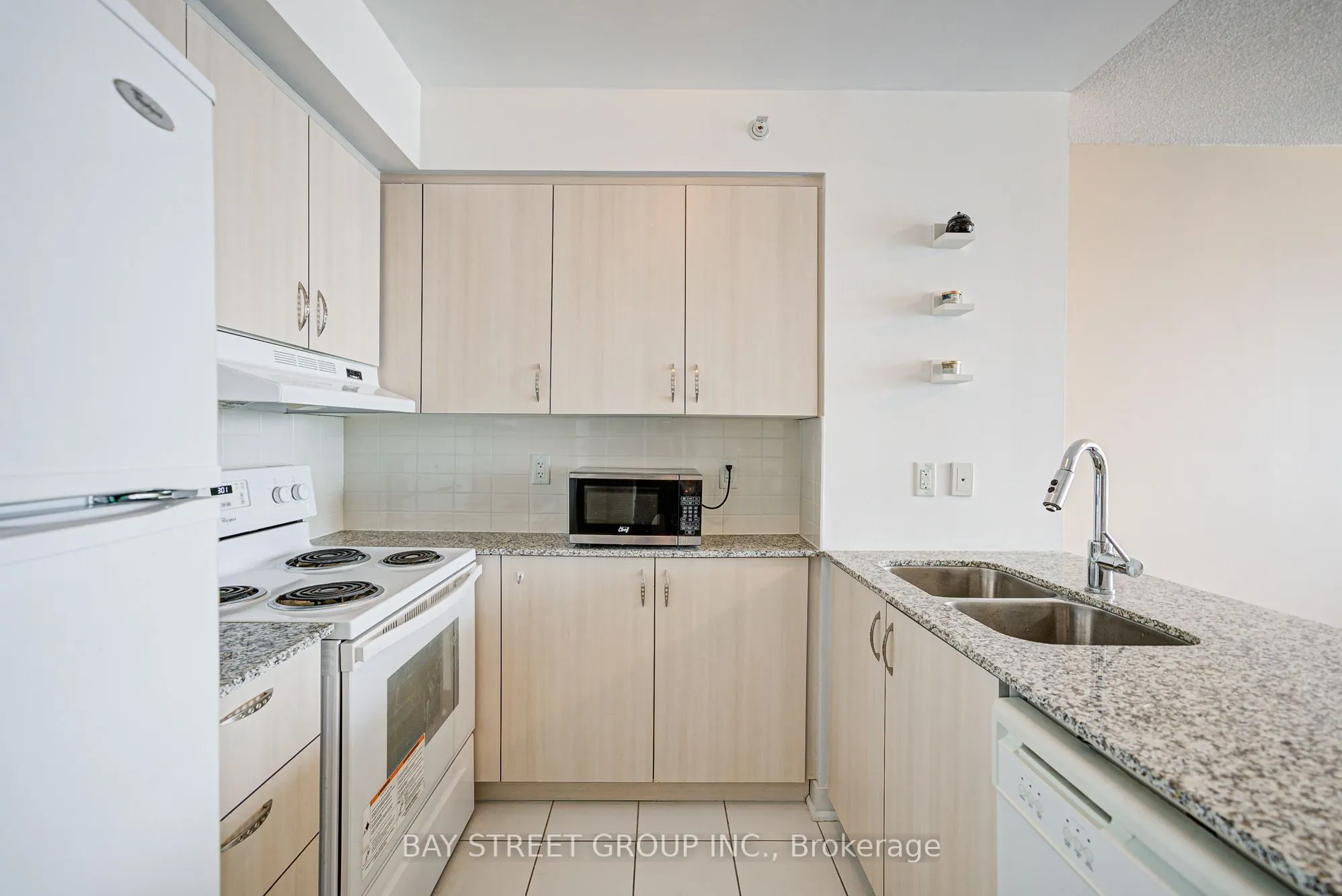 5740 Yonge Street, #1003