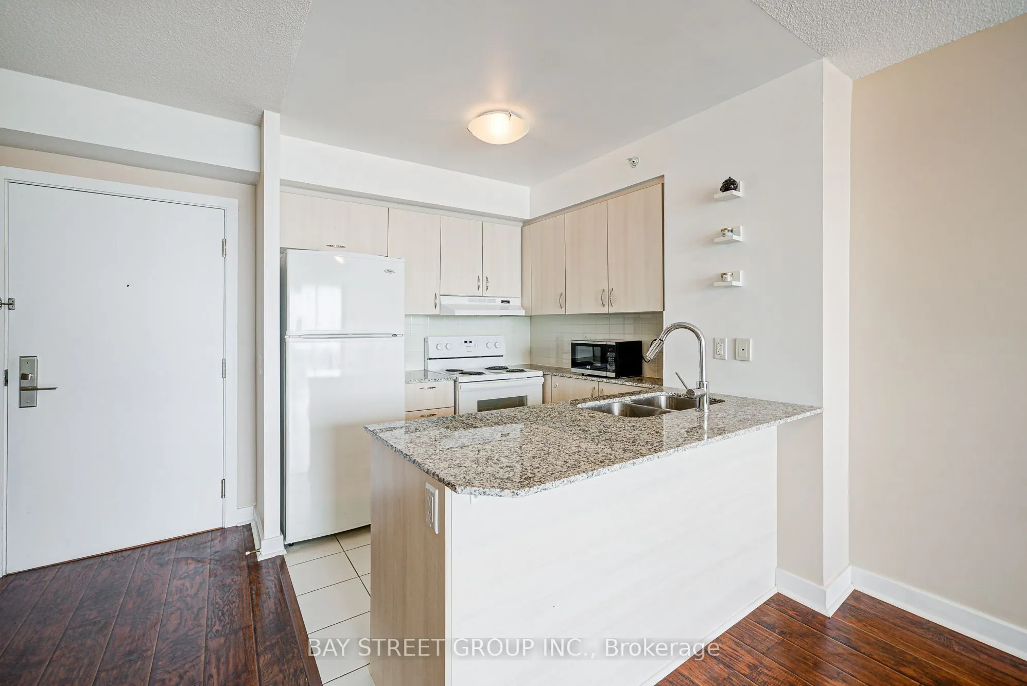 5740 Yonge Street, #1003