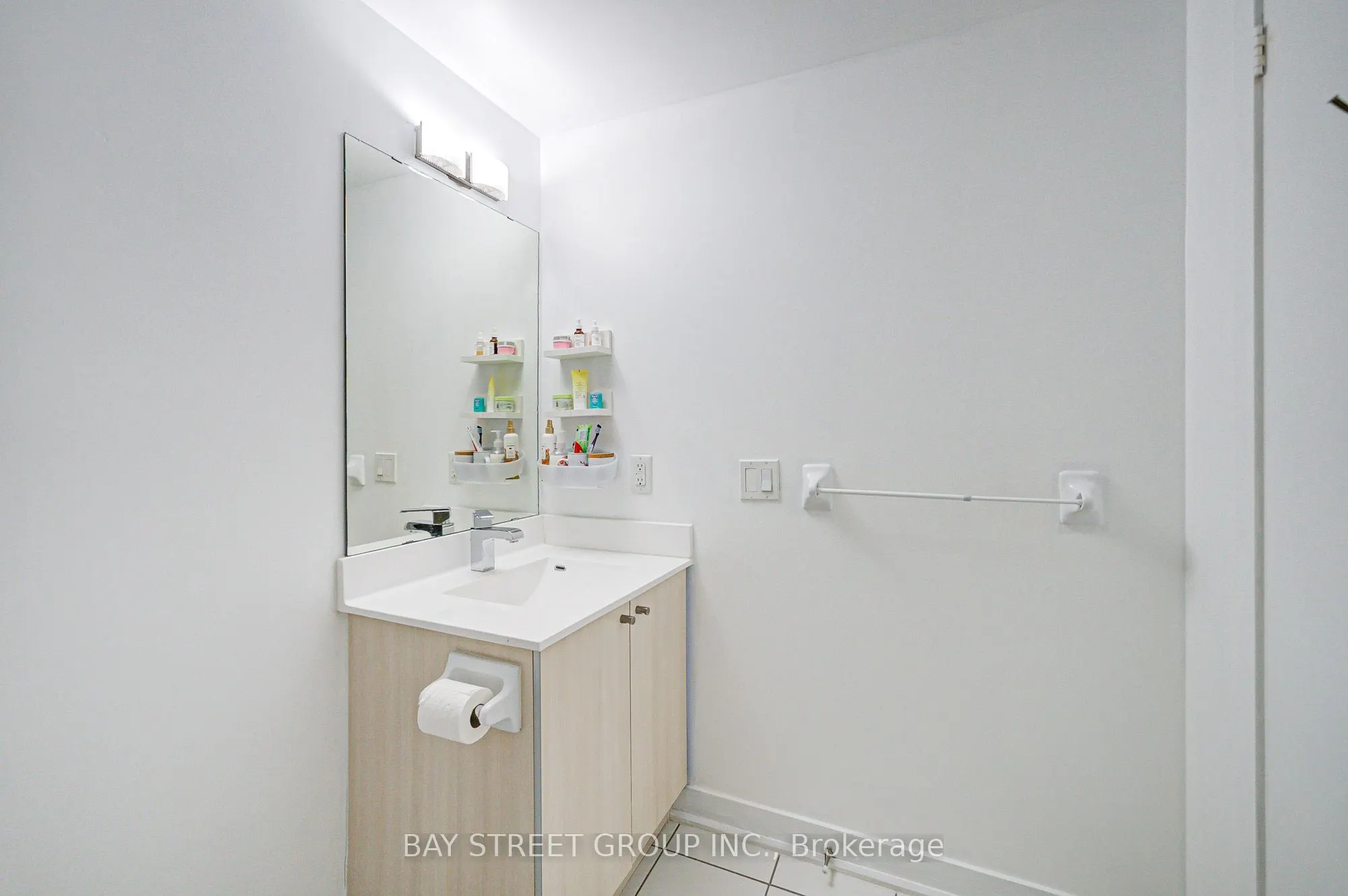 5740 Yonge Street, #1003
