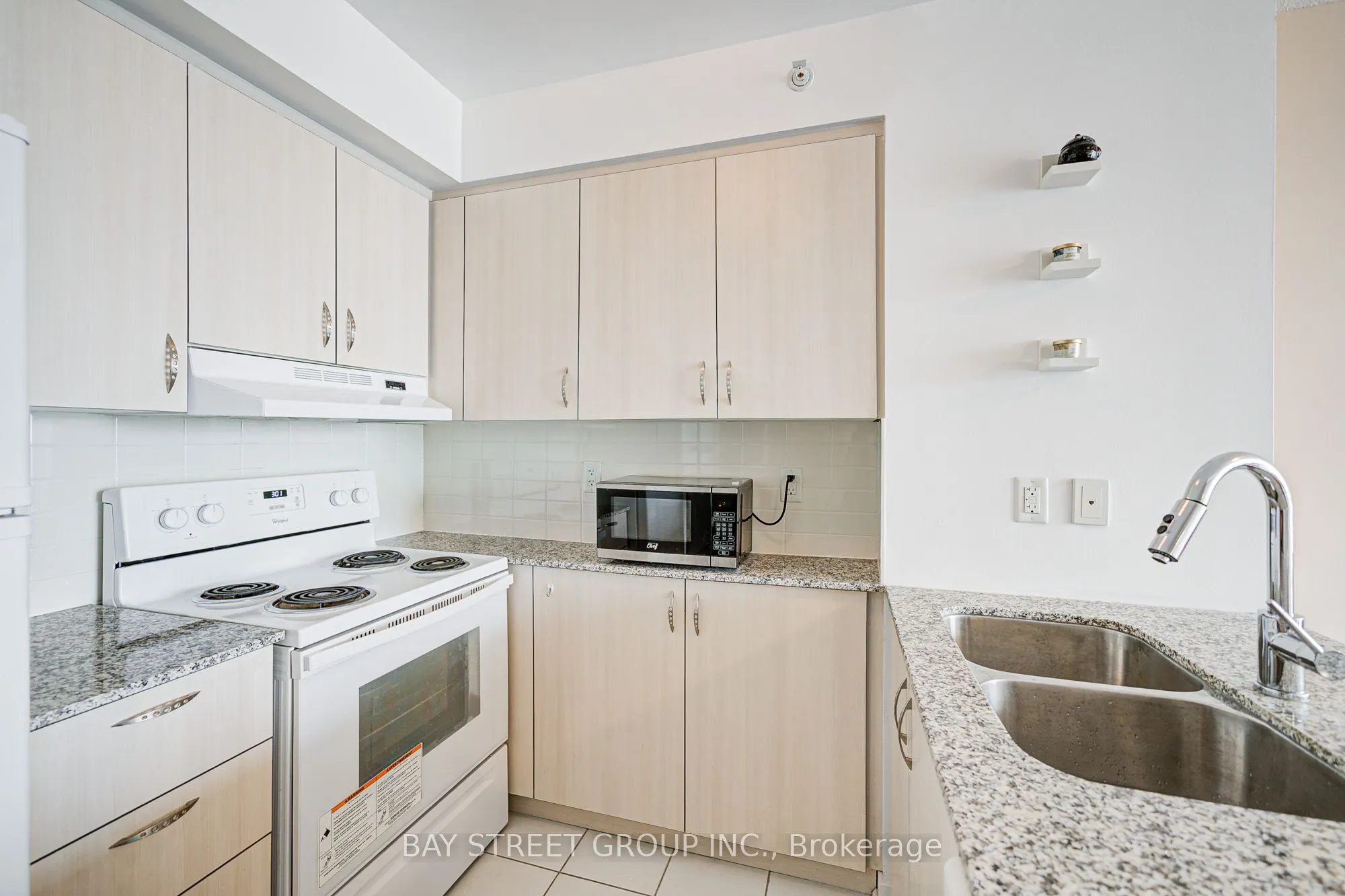 5740 Yonge Street, #1003