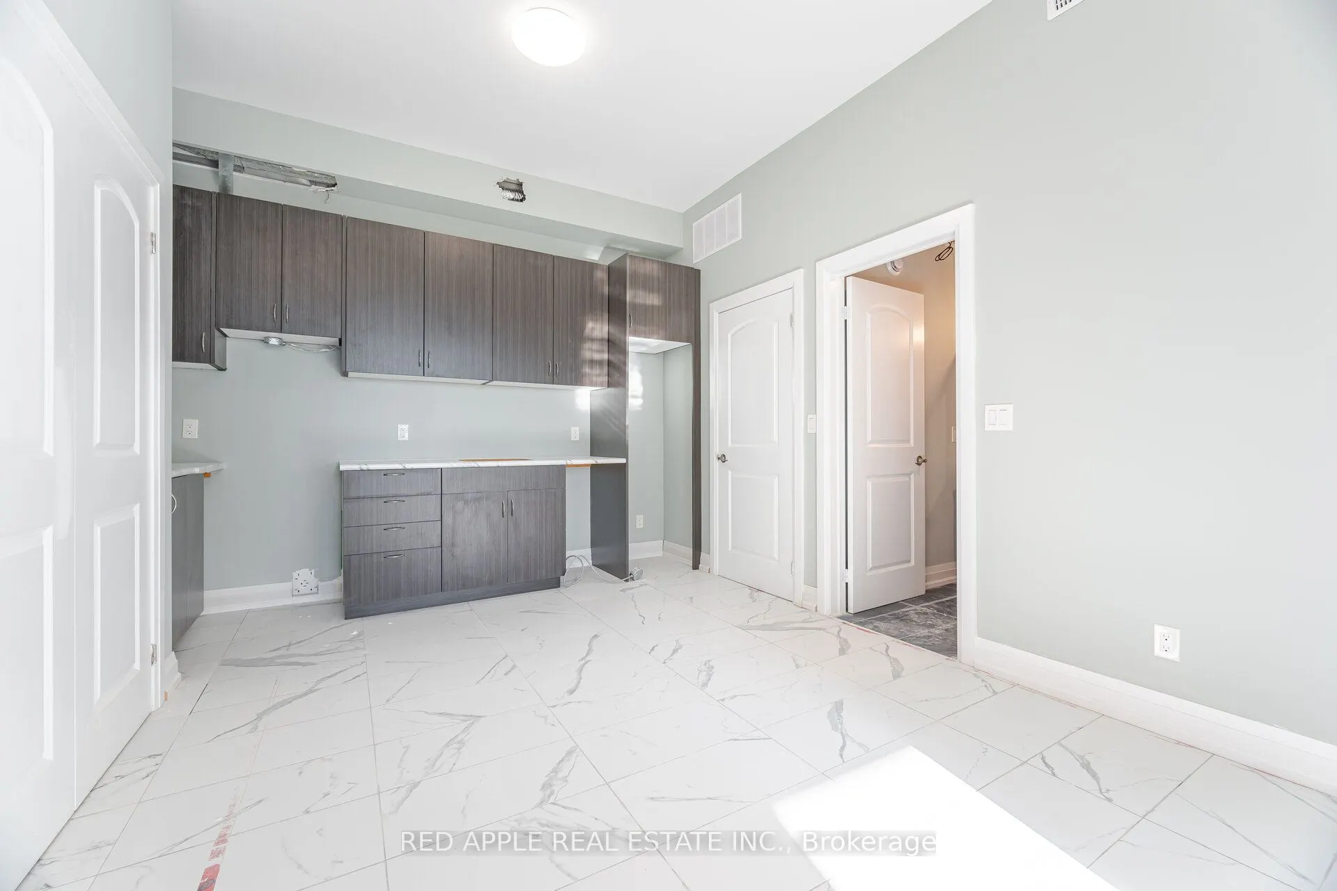 416 Oakwood Avenue