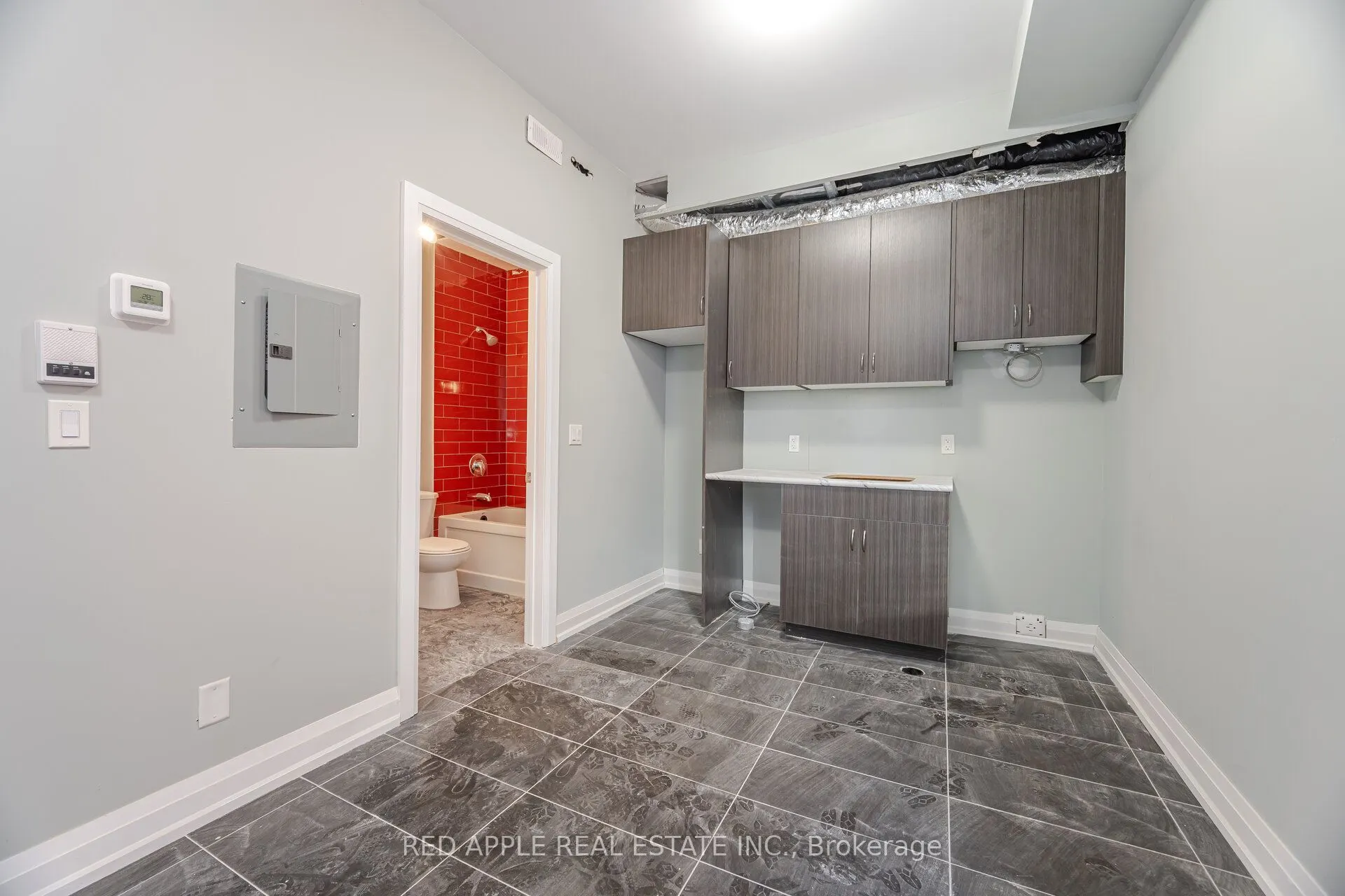 416 Oakwood Avenue