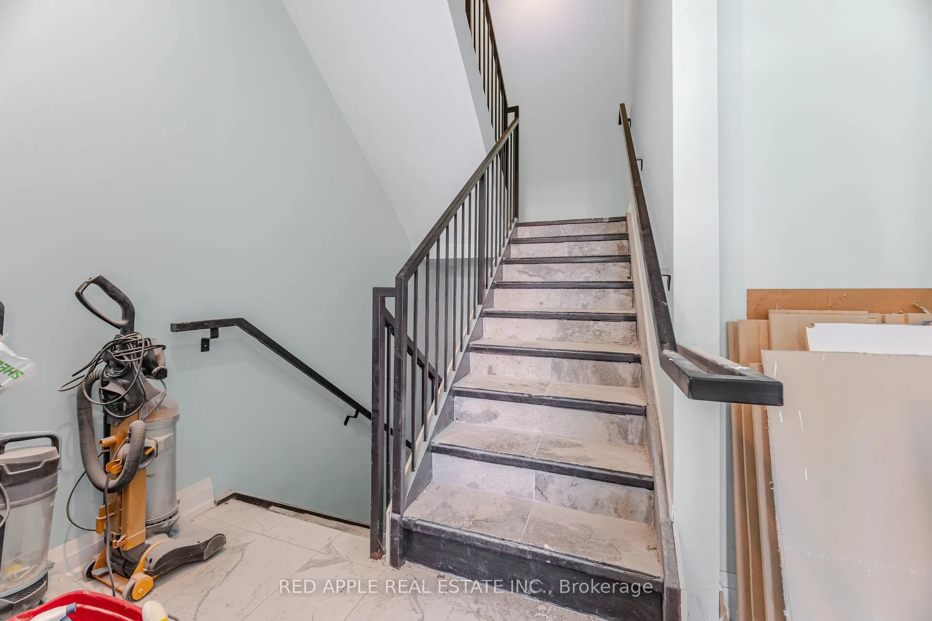 416 Oakwood Avenue