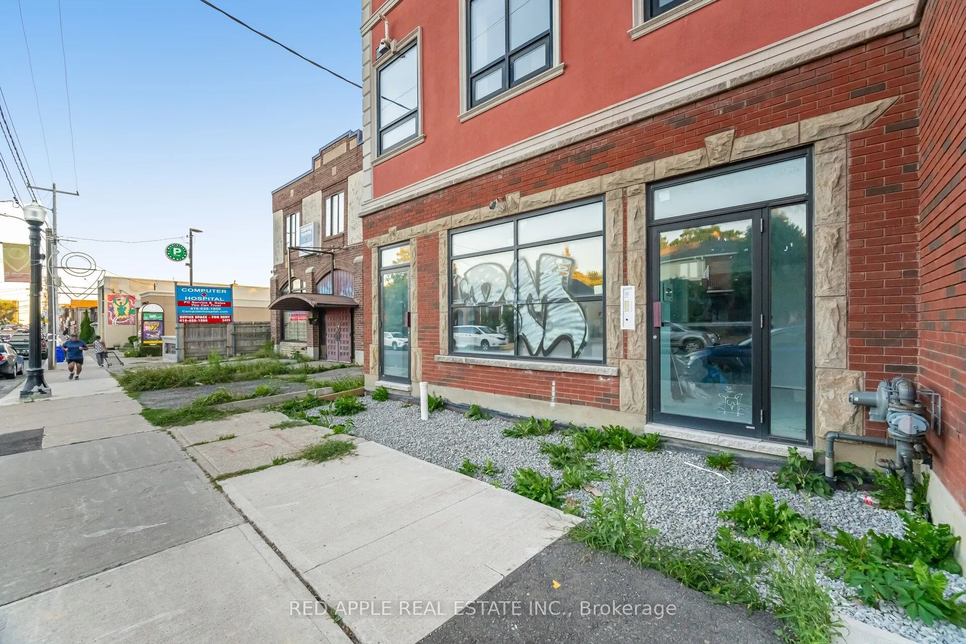 416 Oakwood Avenue