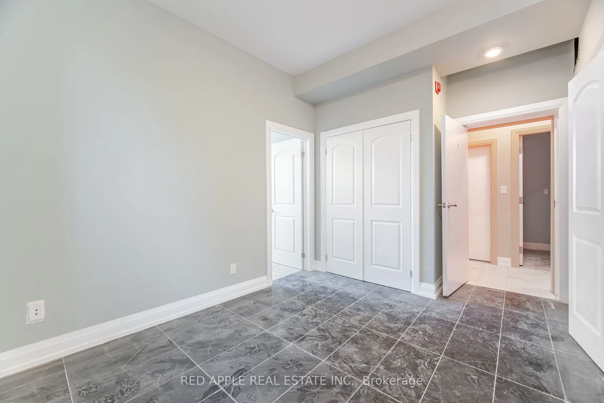 416 Oakwood Avenue