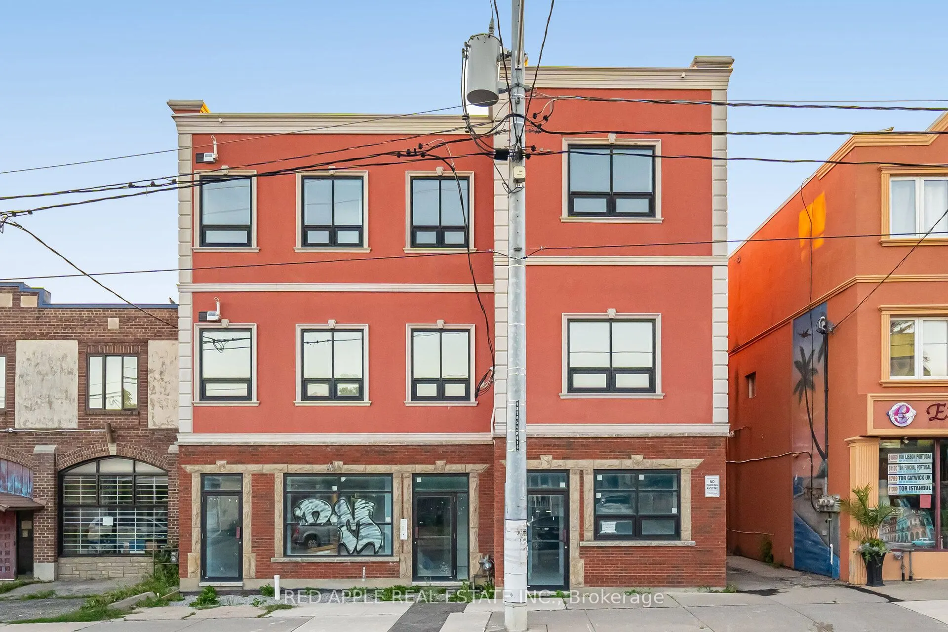 416 Oakwood Avenue