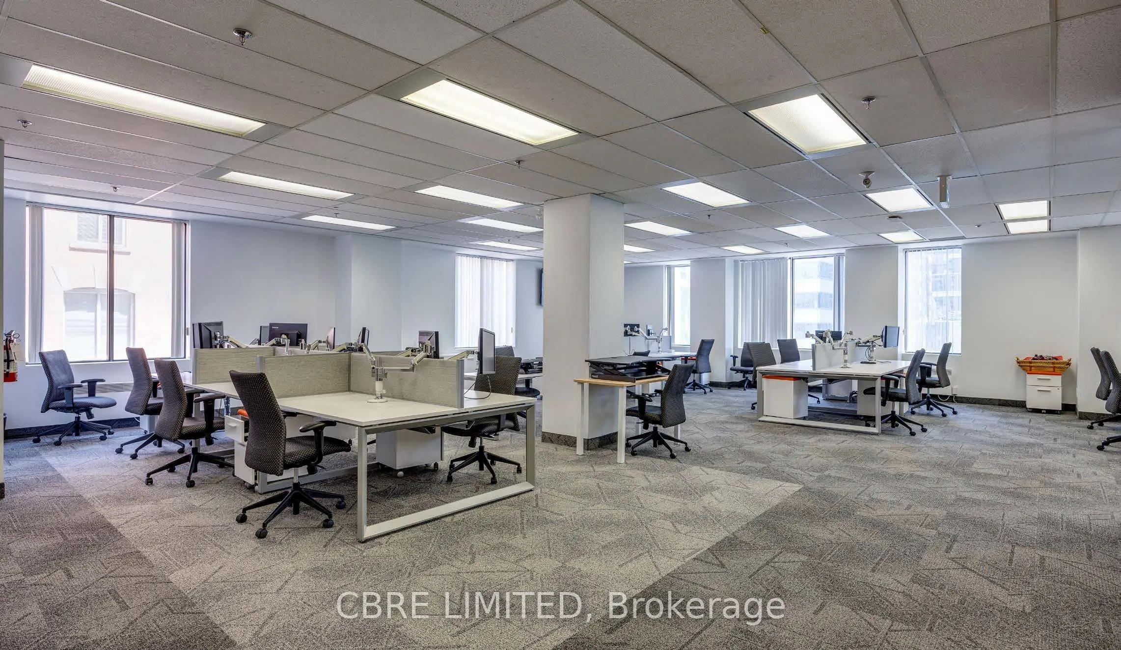 212 King Street W, #400