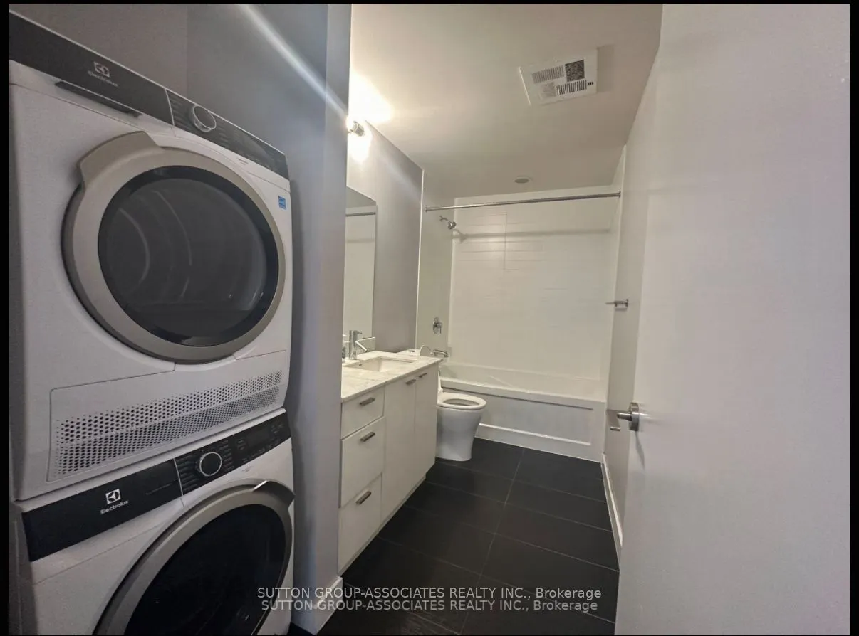 775 King Street W, #1003