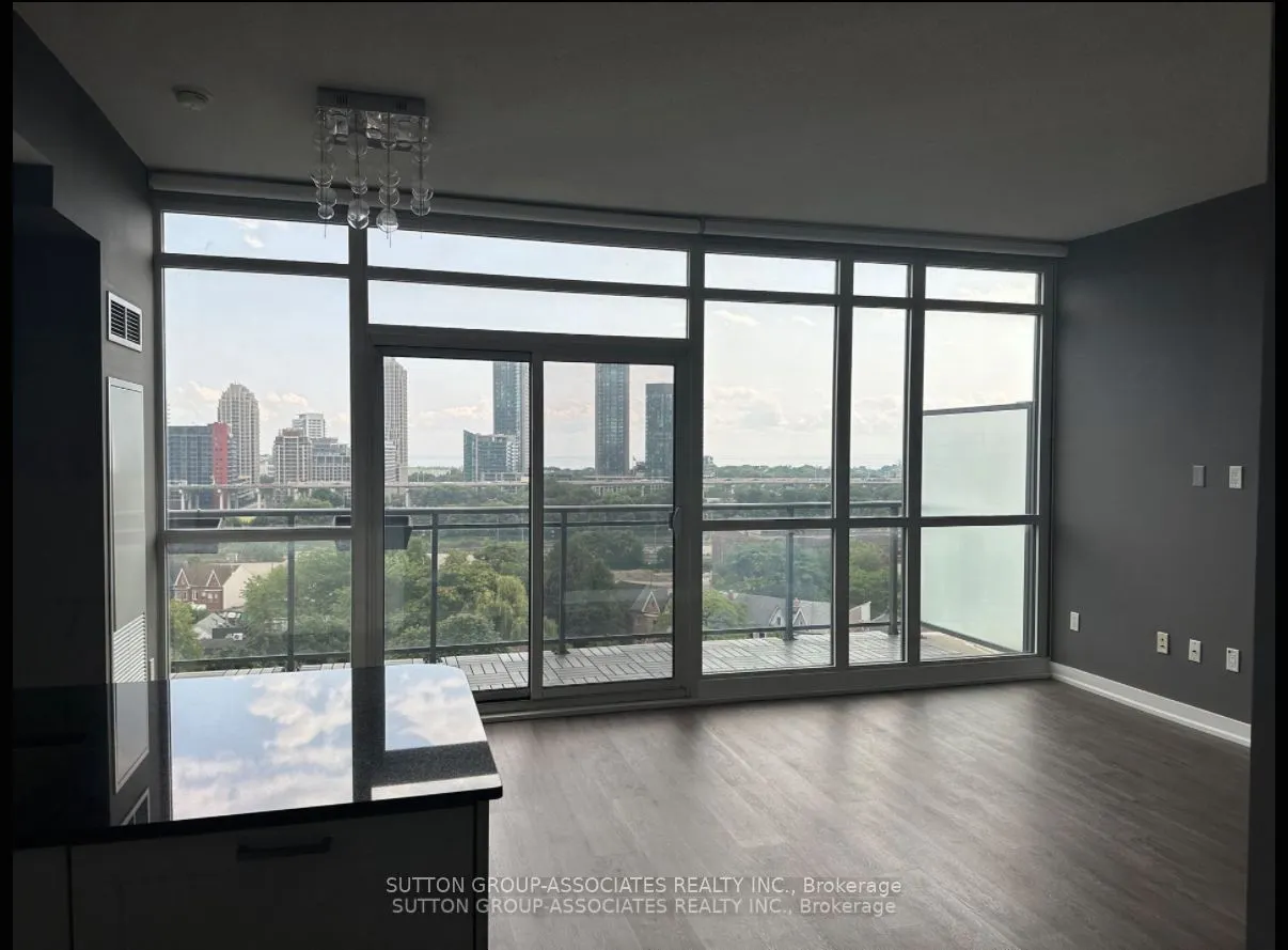 775 King Street W, #1003