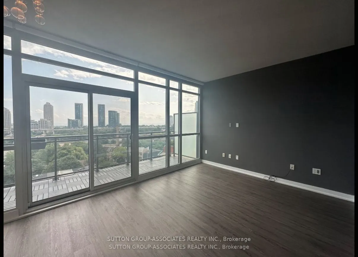775 King Street W, #1003