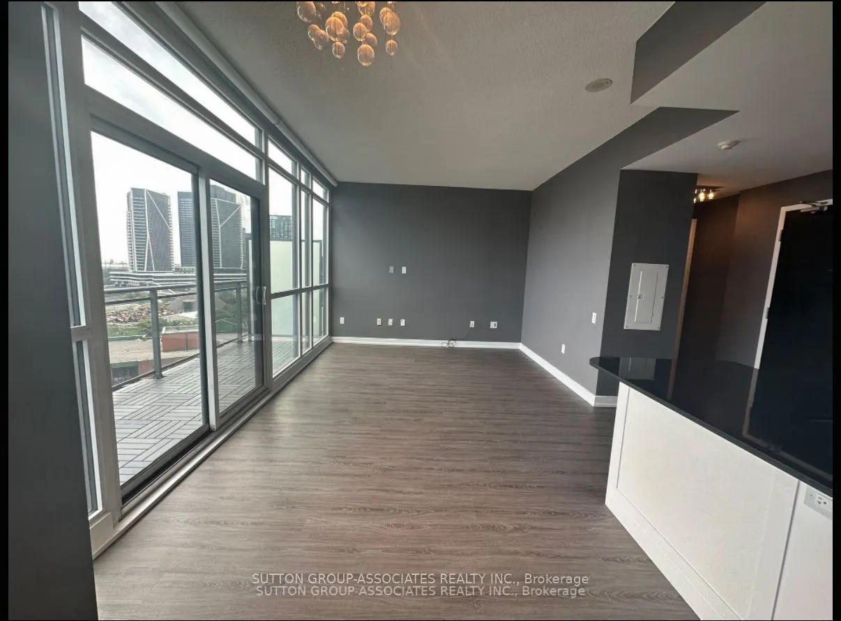 775 King Street W, #1003