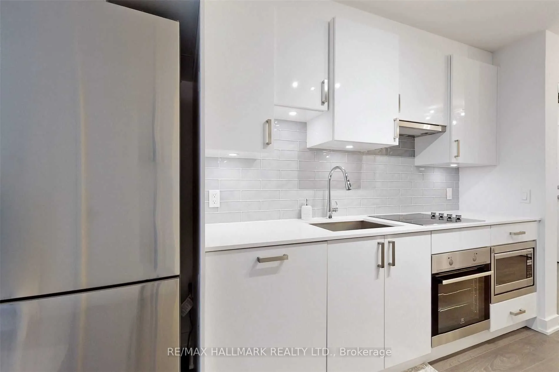 195 Redpath Avenue, #205