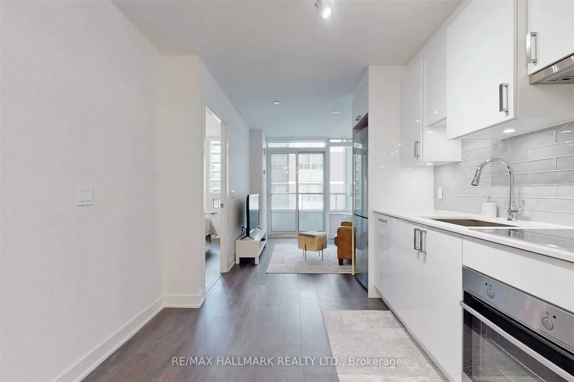 195 Redpath Avenue, #205