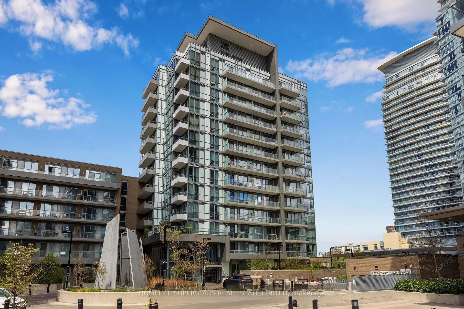 52 Forest Manor Road, #313
