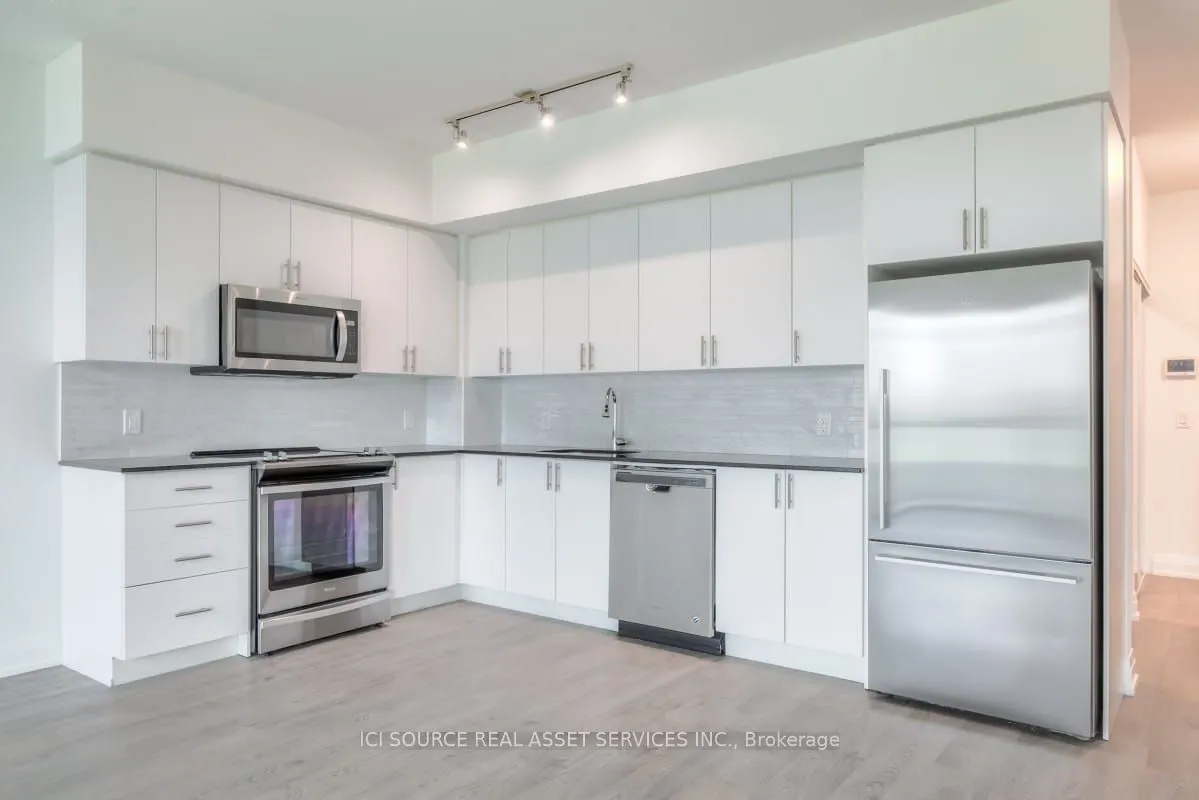 591 Sheppard Avenue E, #912