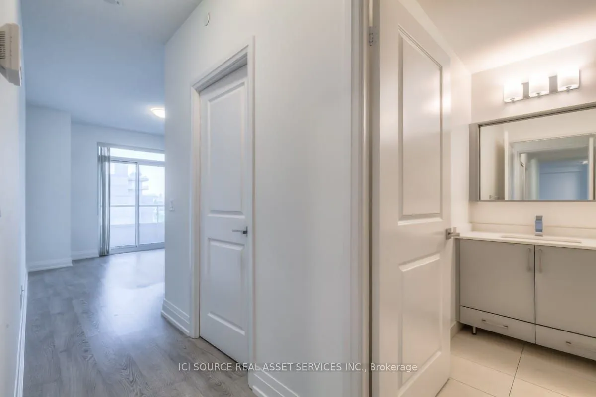 591 Sheppard Avenue E, #912