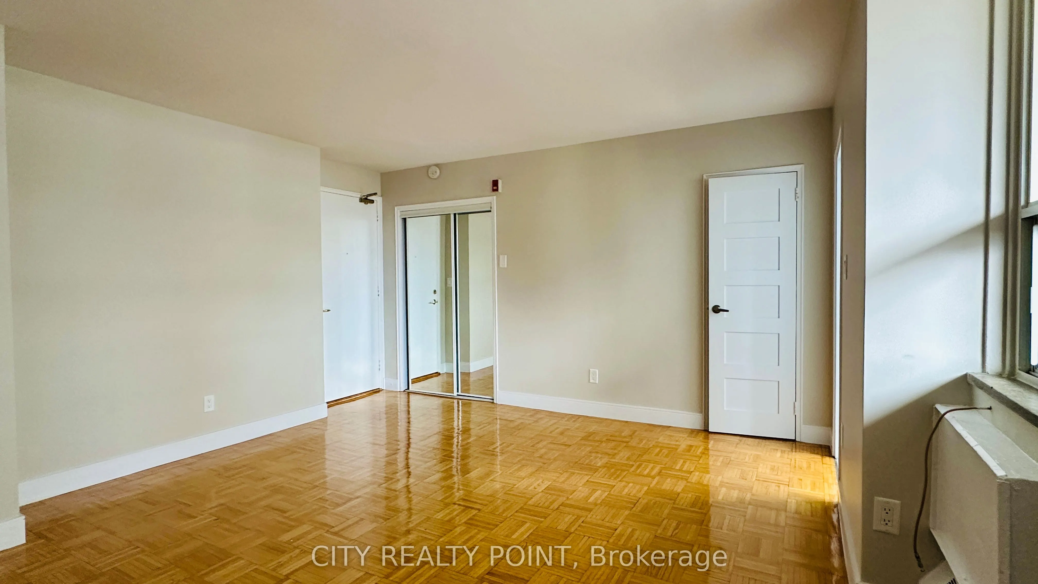 490 Eglinton Street E, #506