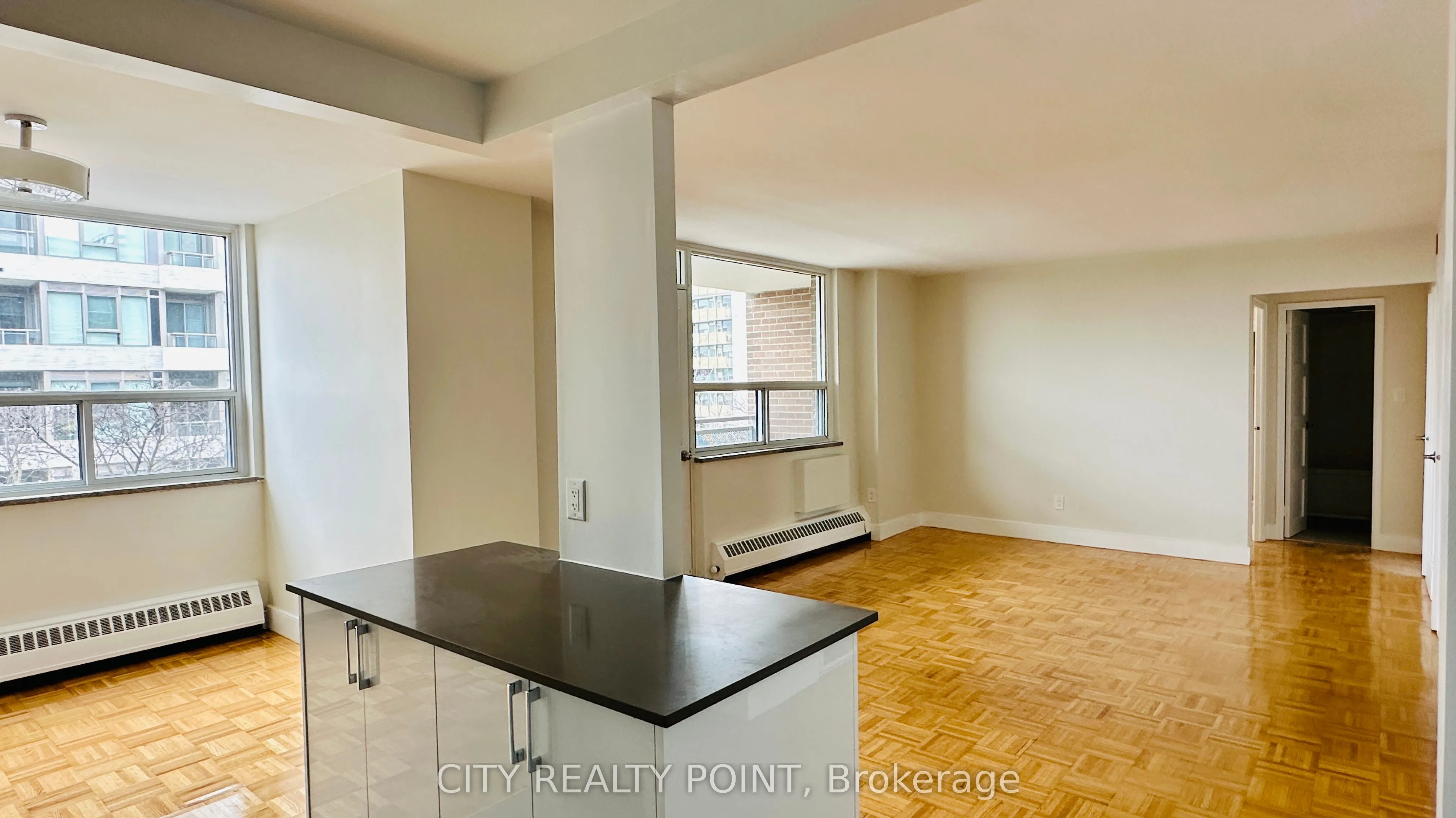 490 Eglinton Street E, #506
