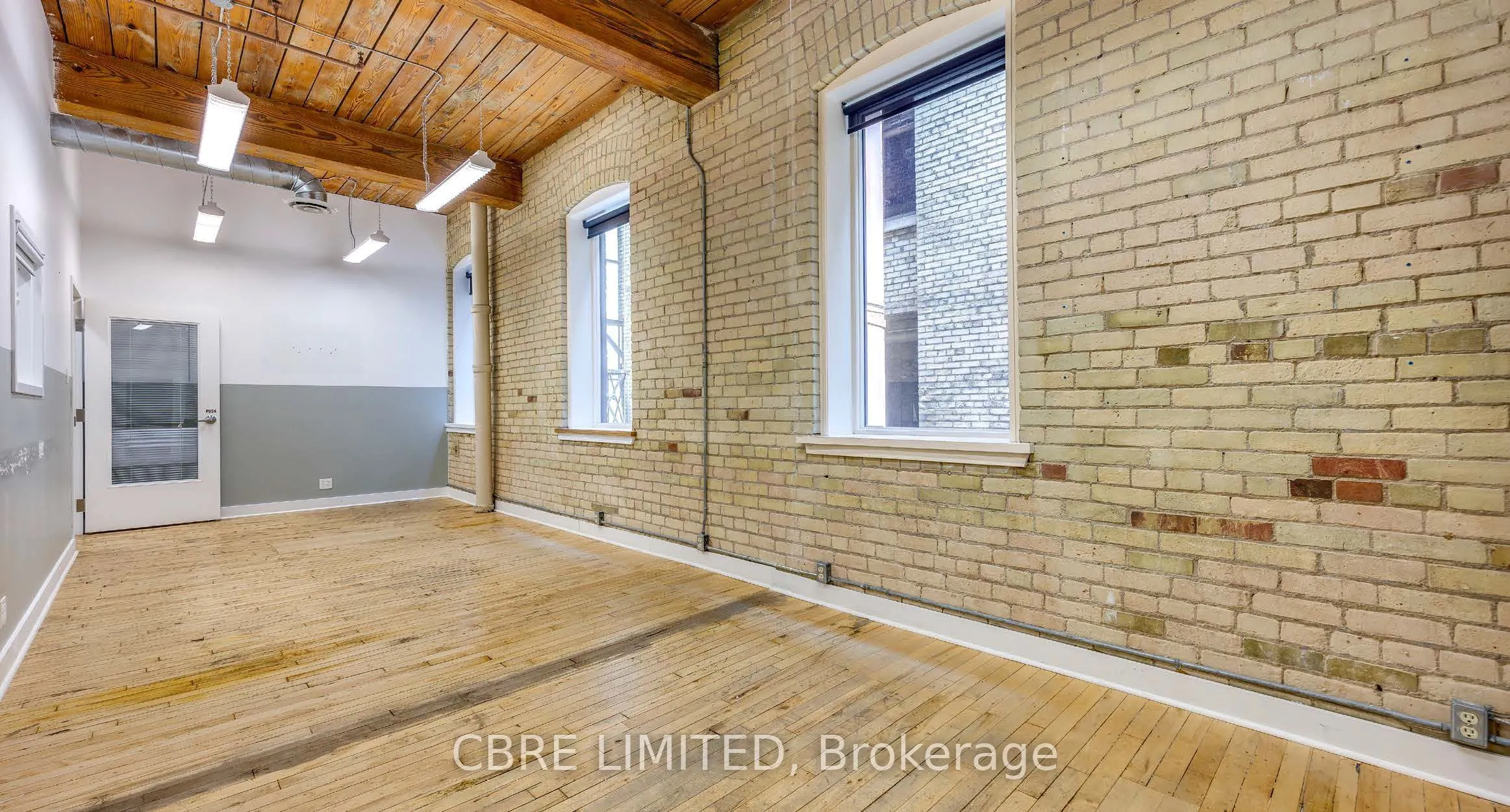 220 King Street W, #300