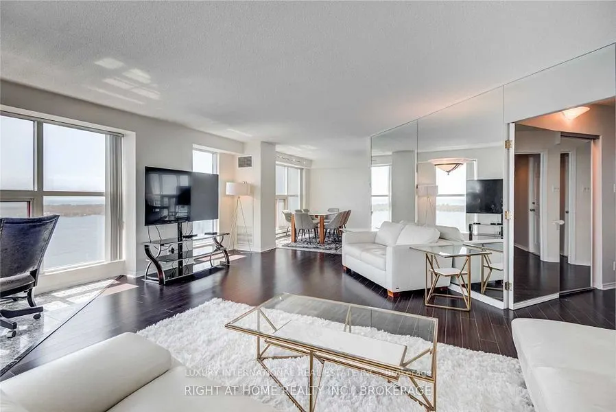 99 Harbour Square, #3106