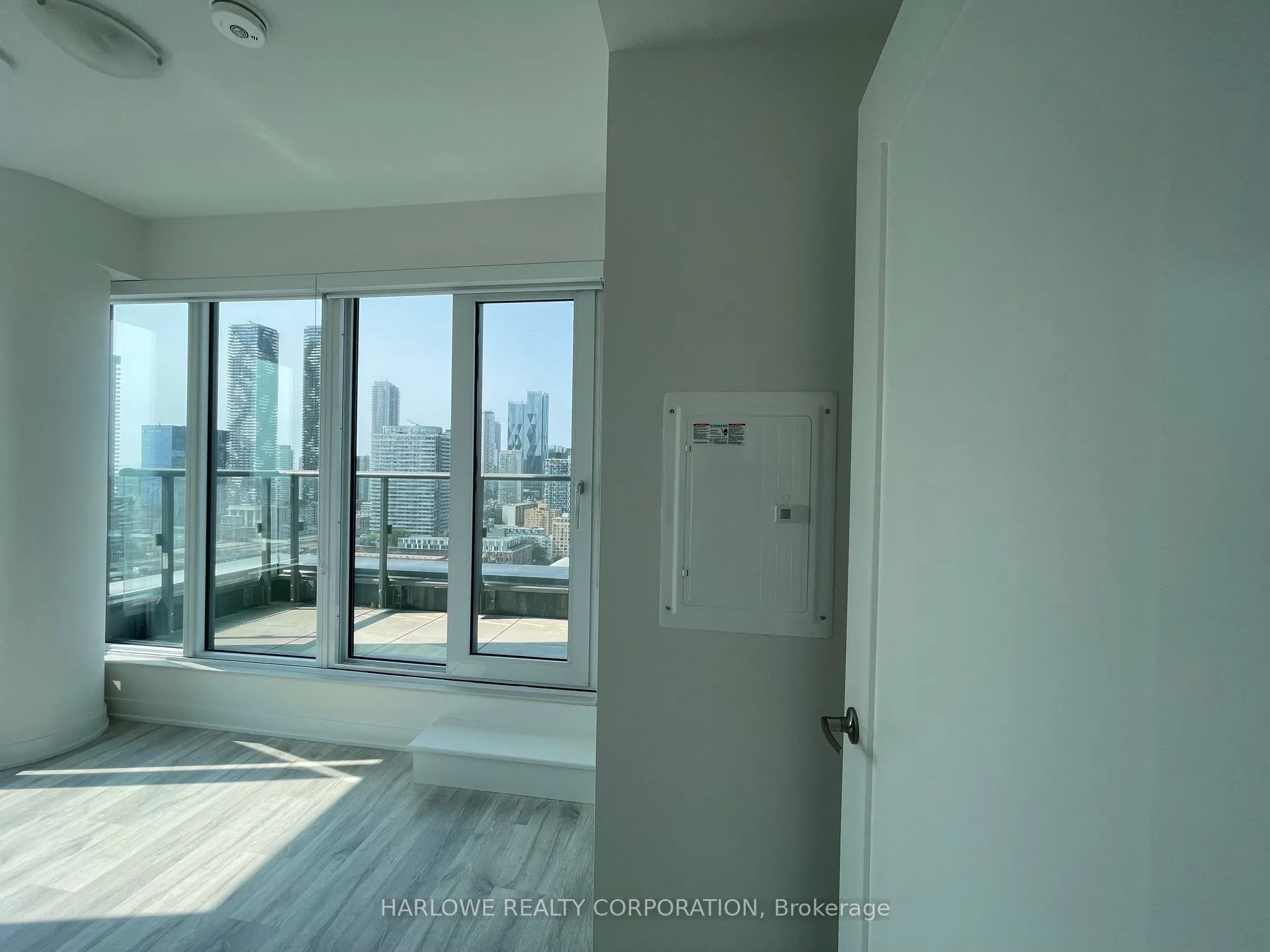 135 Lower Sherbourne Street, #2327 W