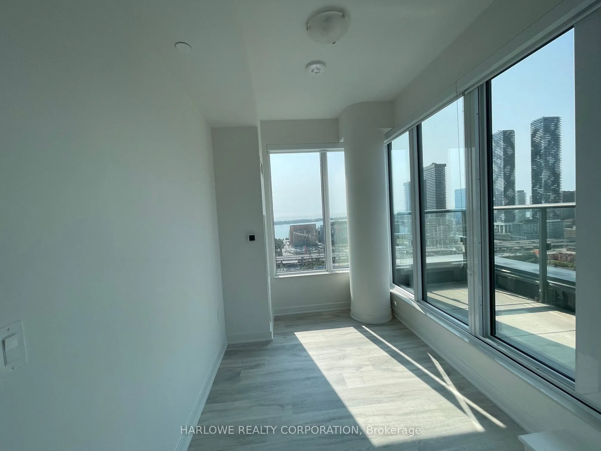 135 Lower Sherbourne Street, #2327 W