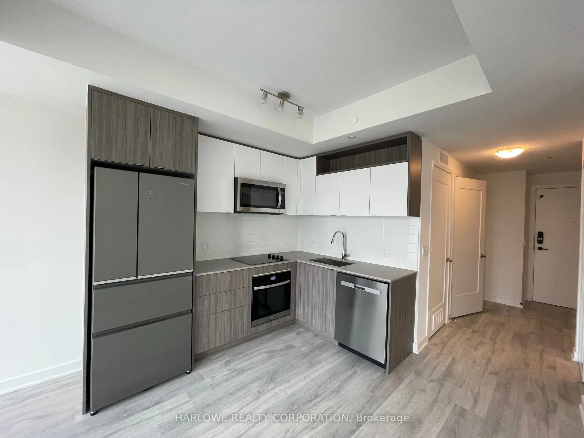 135 Lower Sherbourne Street, #2327 W