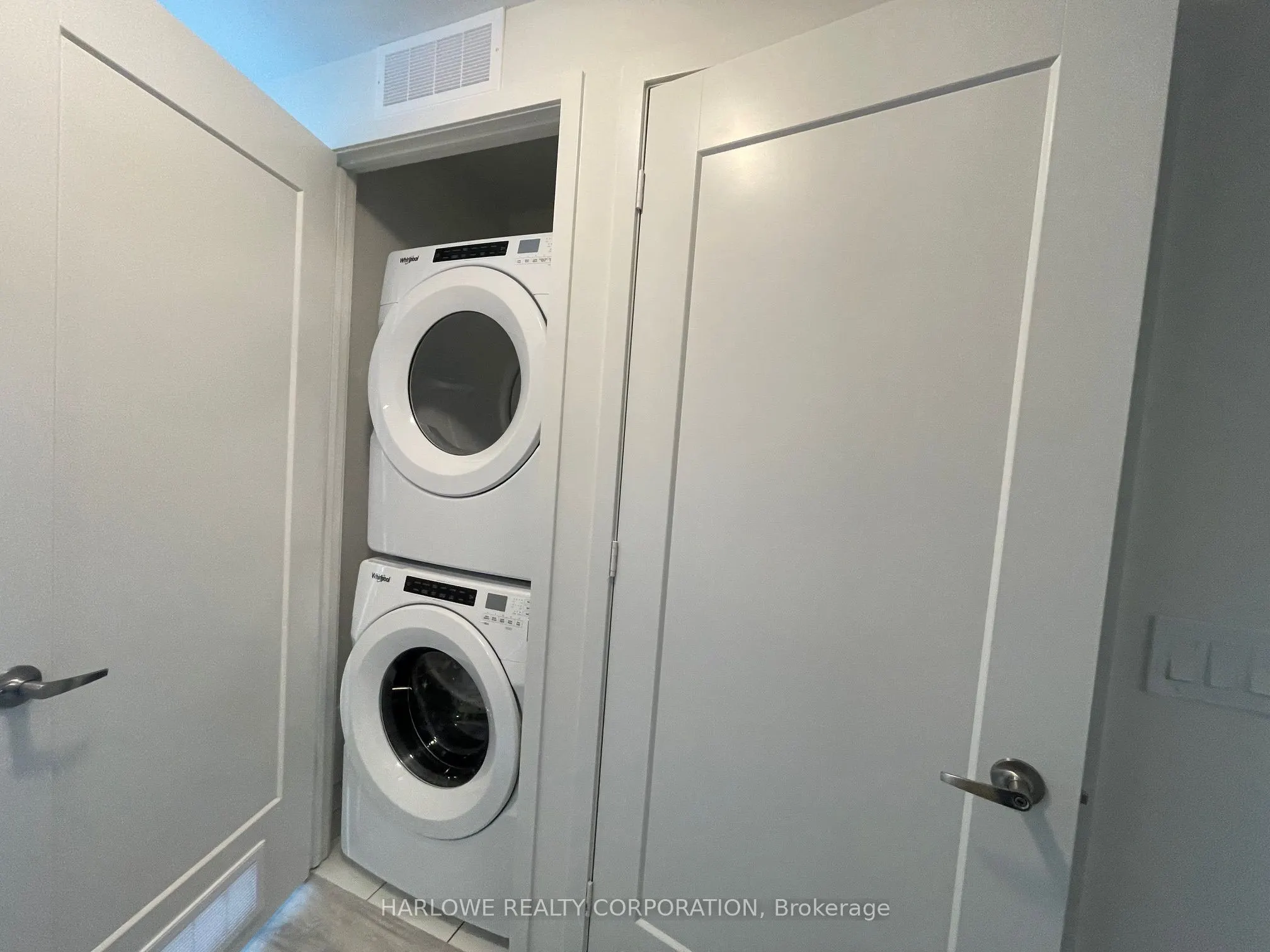 135 Lower Sherbourne Street, #2327 W