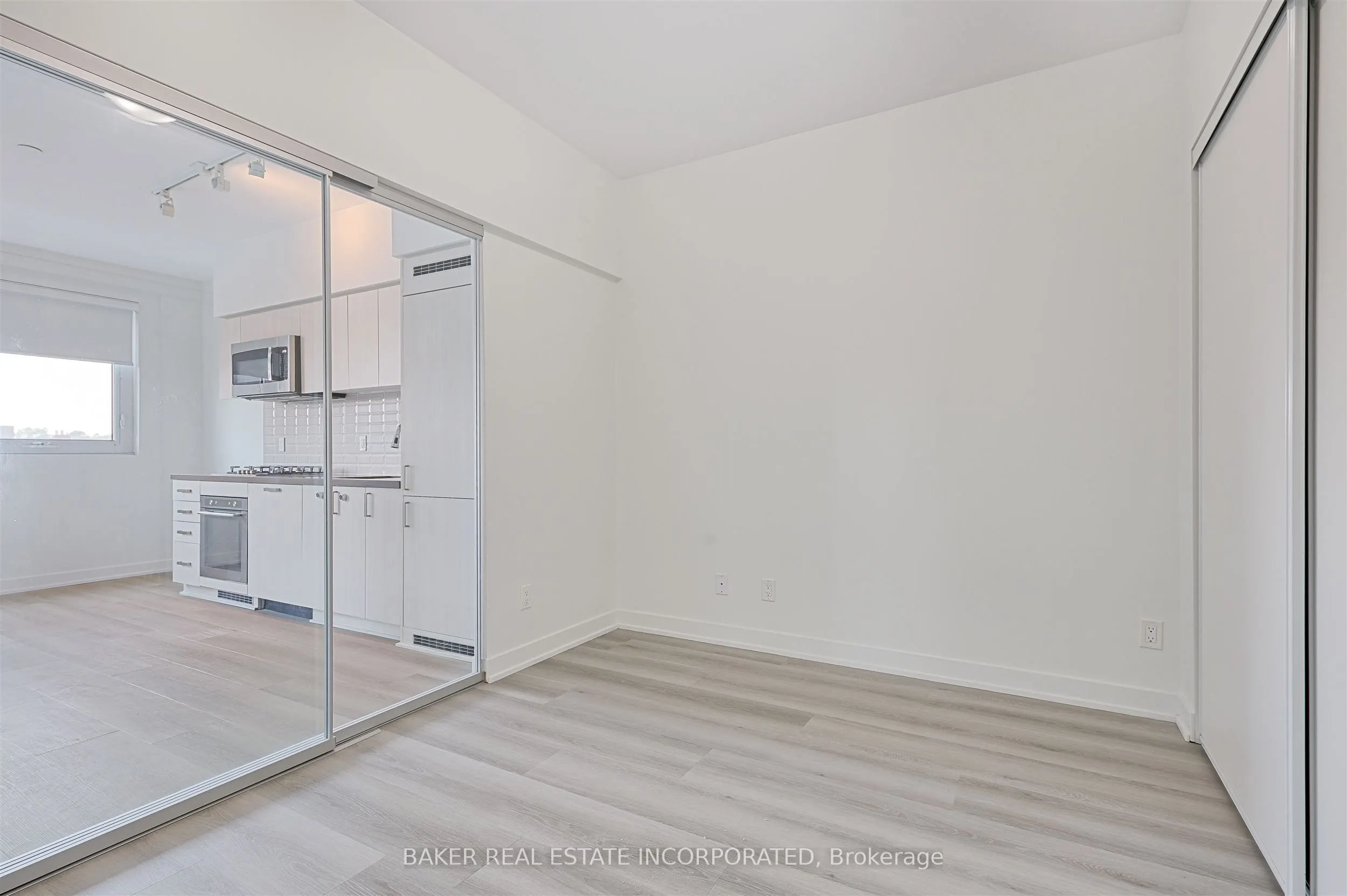 501 St Clair Avenue W, #219