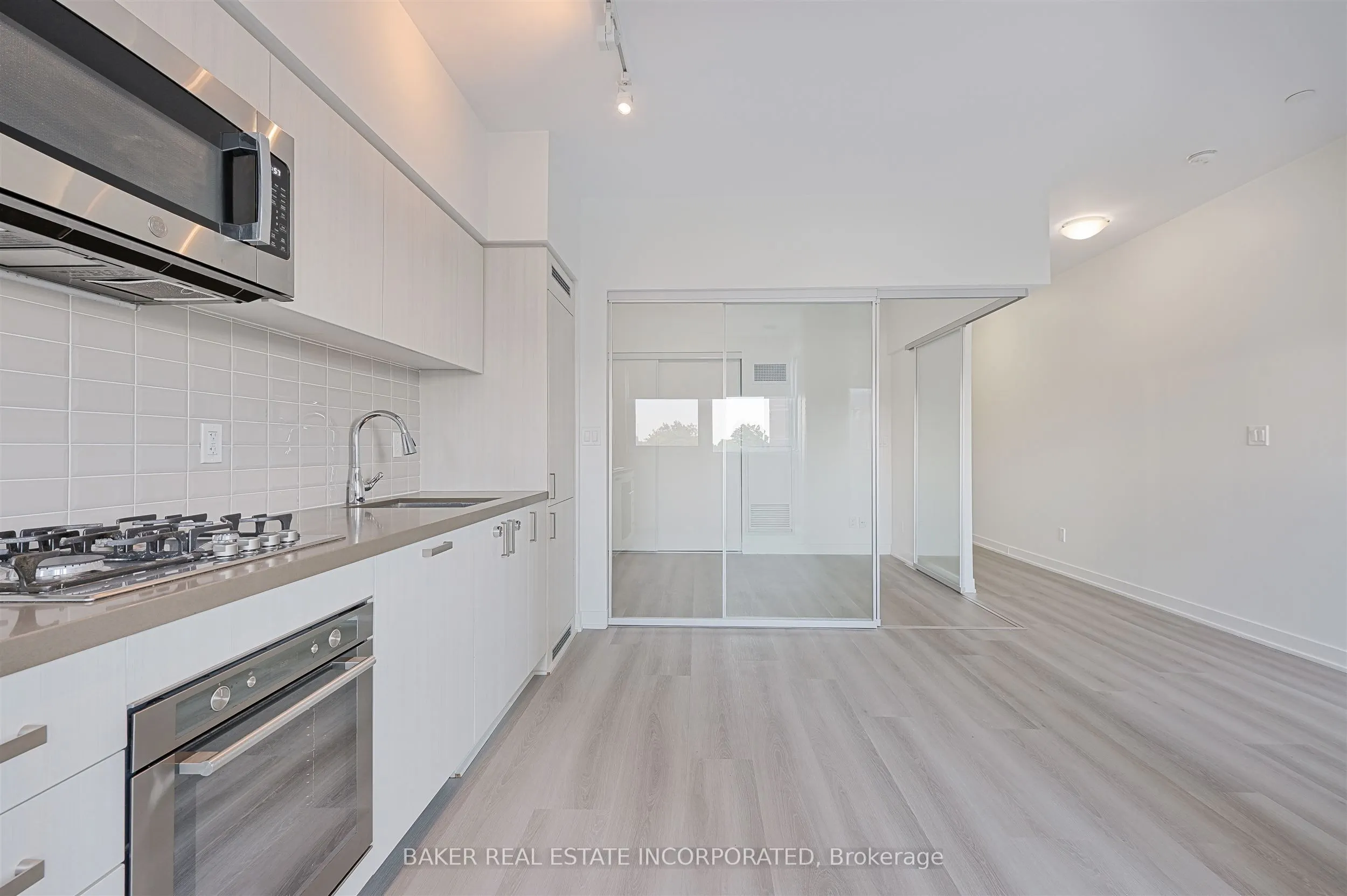 501 St Clair Avenue W, #219