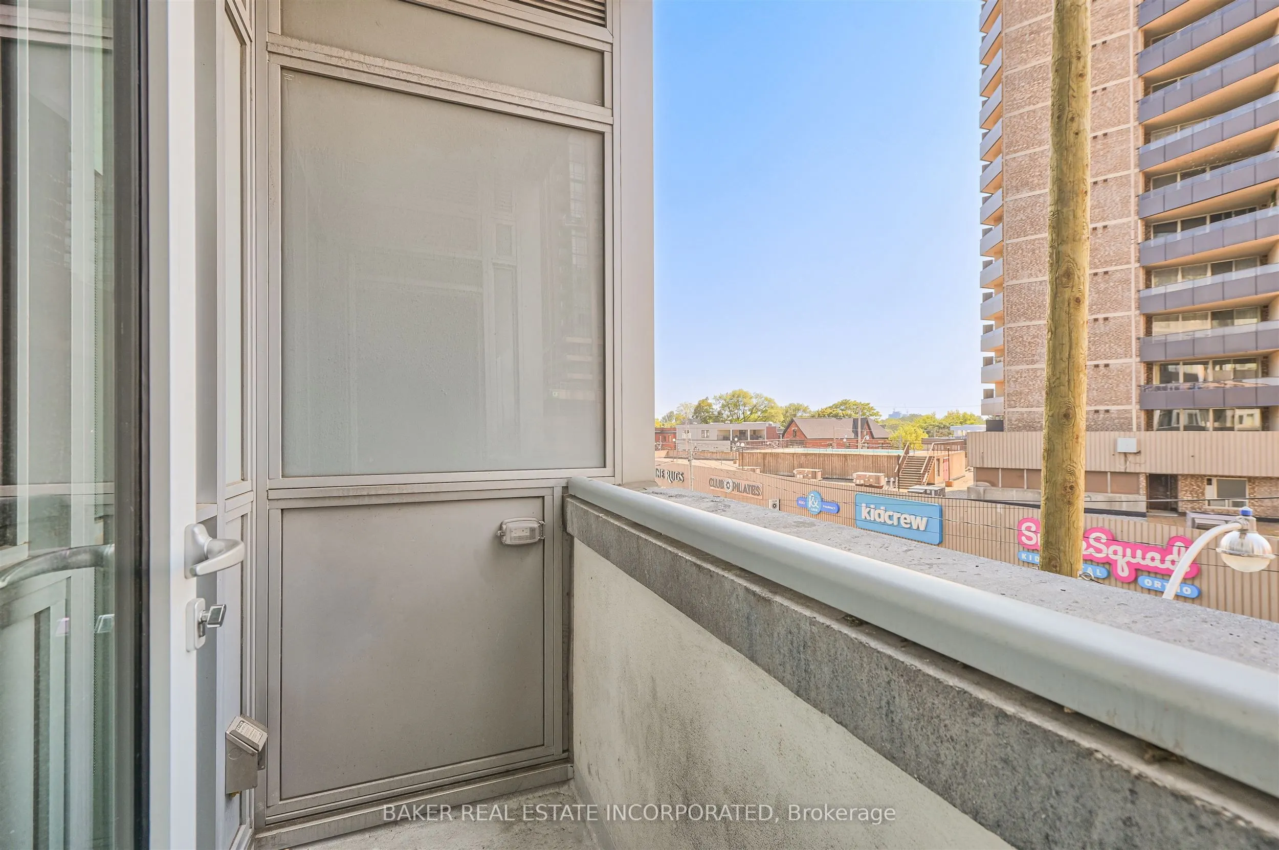 501 St Clair Avenue W, #219