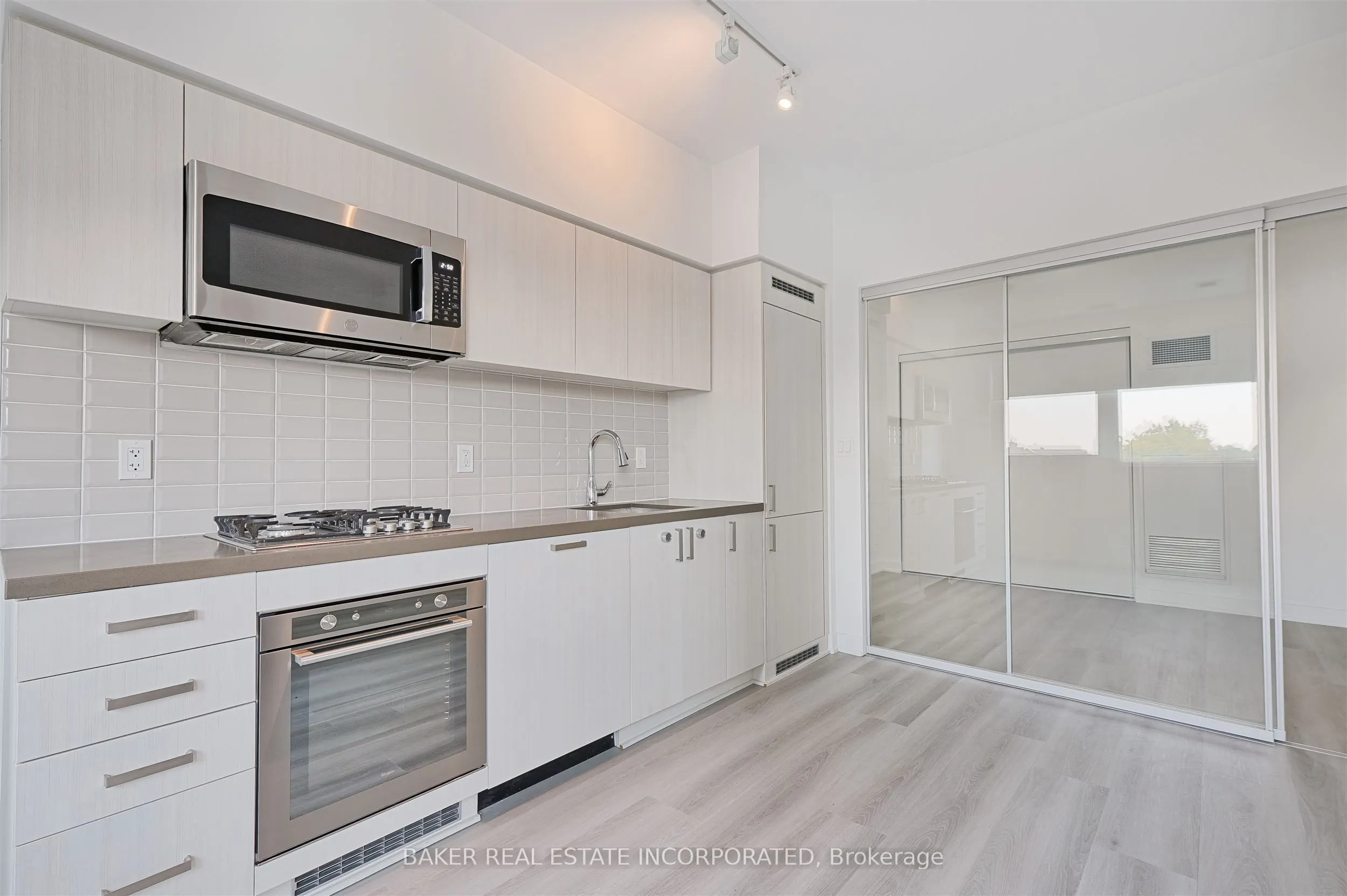 501 St Clair Avenue W, #219