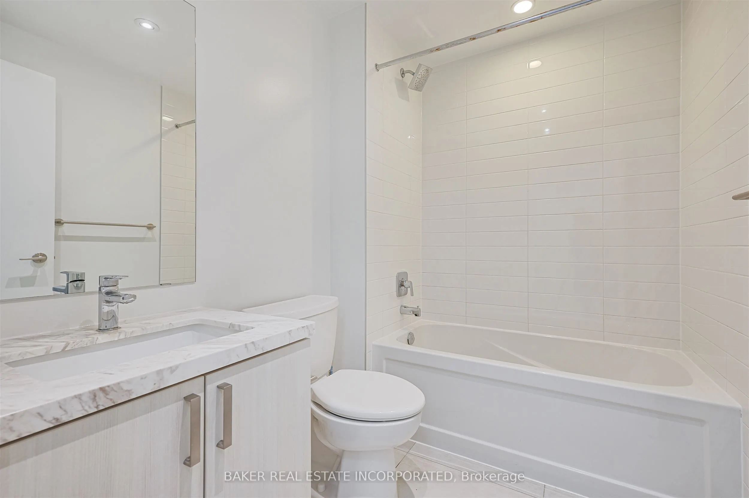 501 St Clair Avenue W, #219