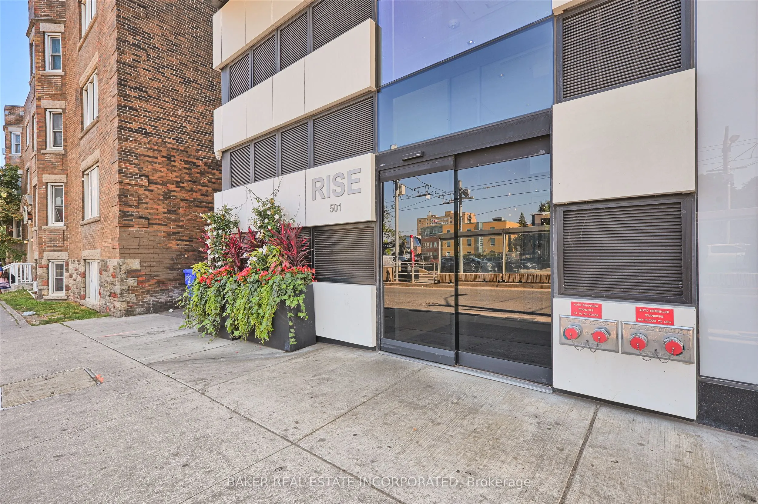 501 St Clair Avenue W, #219
