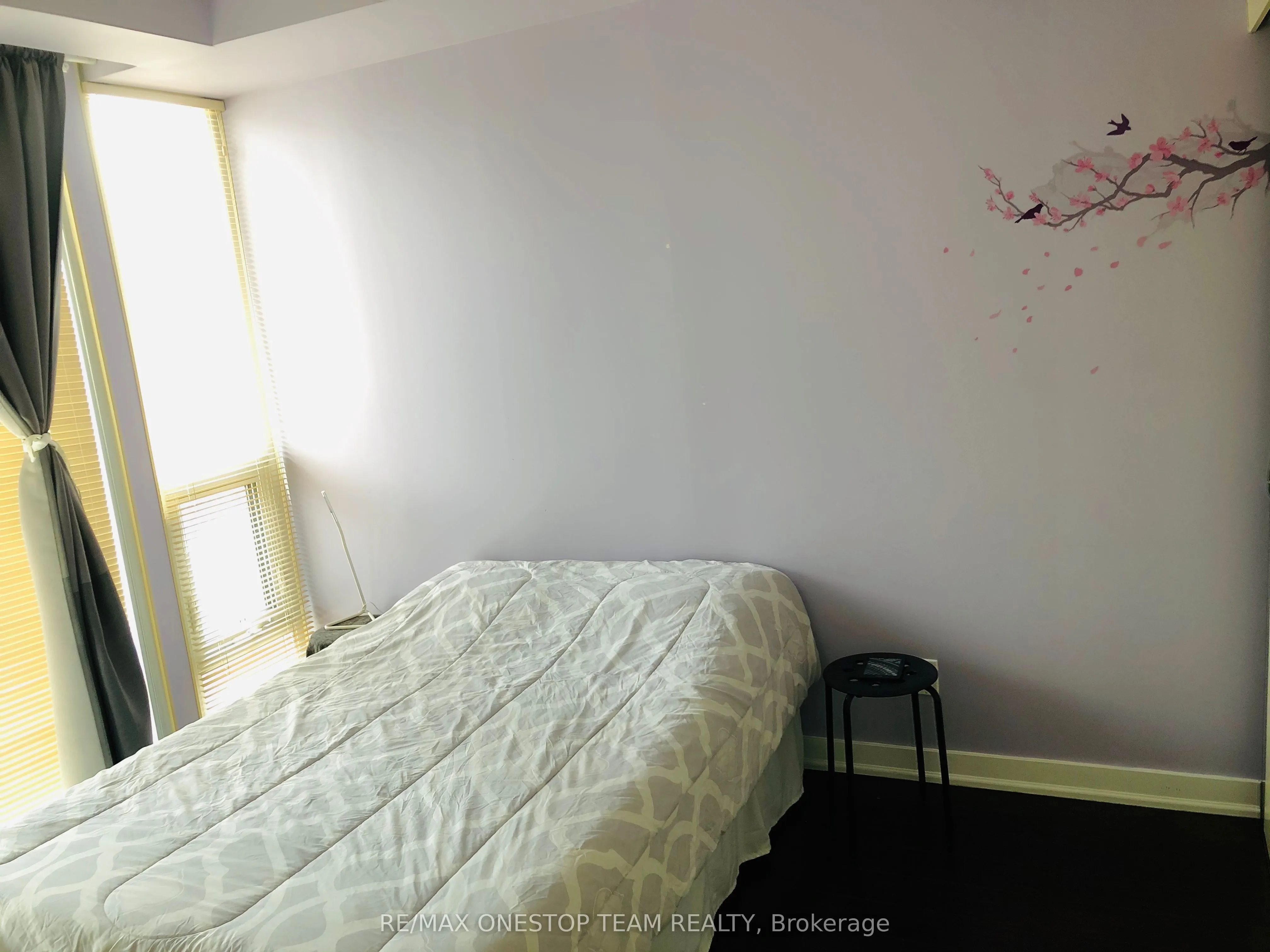 126 Simcoe Street, #2409