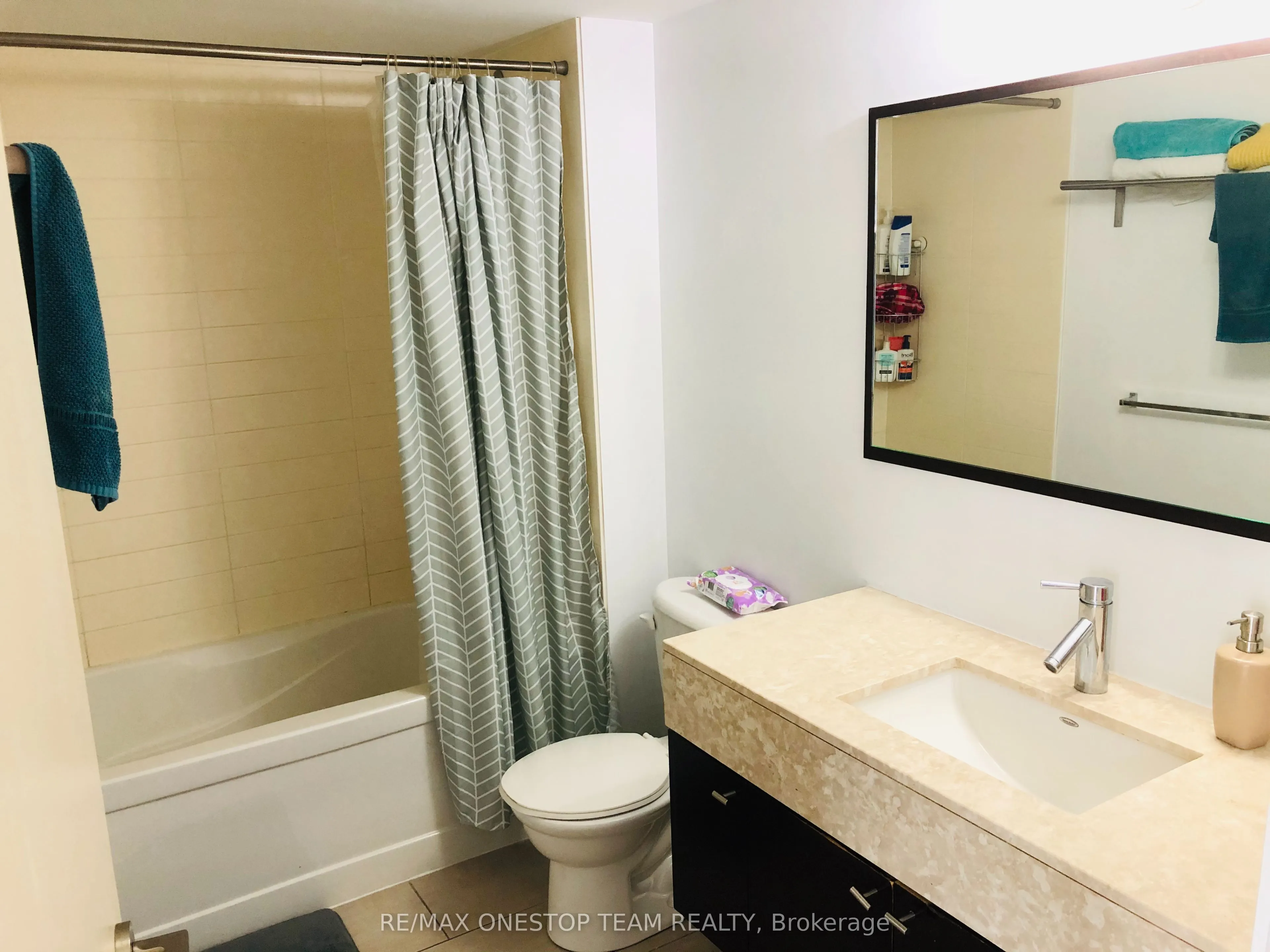 126 Simcoe Street, #2409