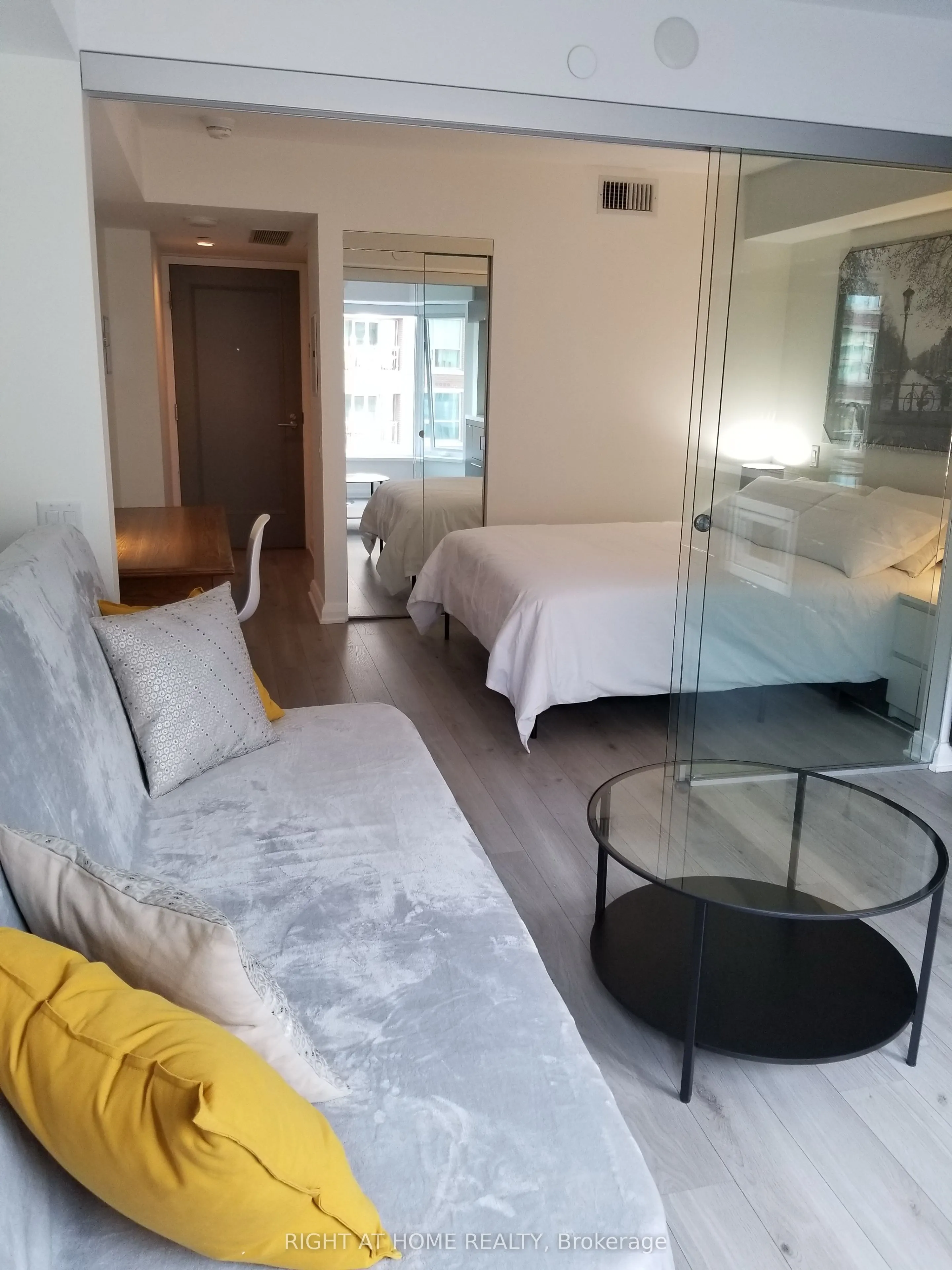 155 Yorkville Avenue, #416
