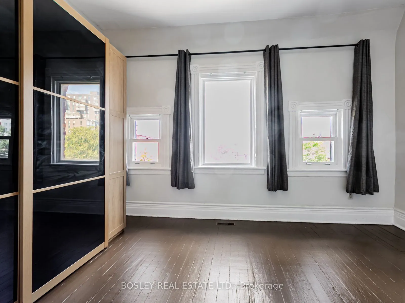543 Queen Street W, #3