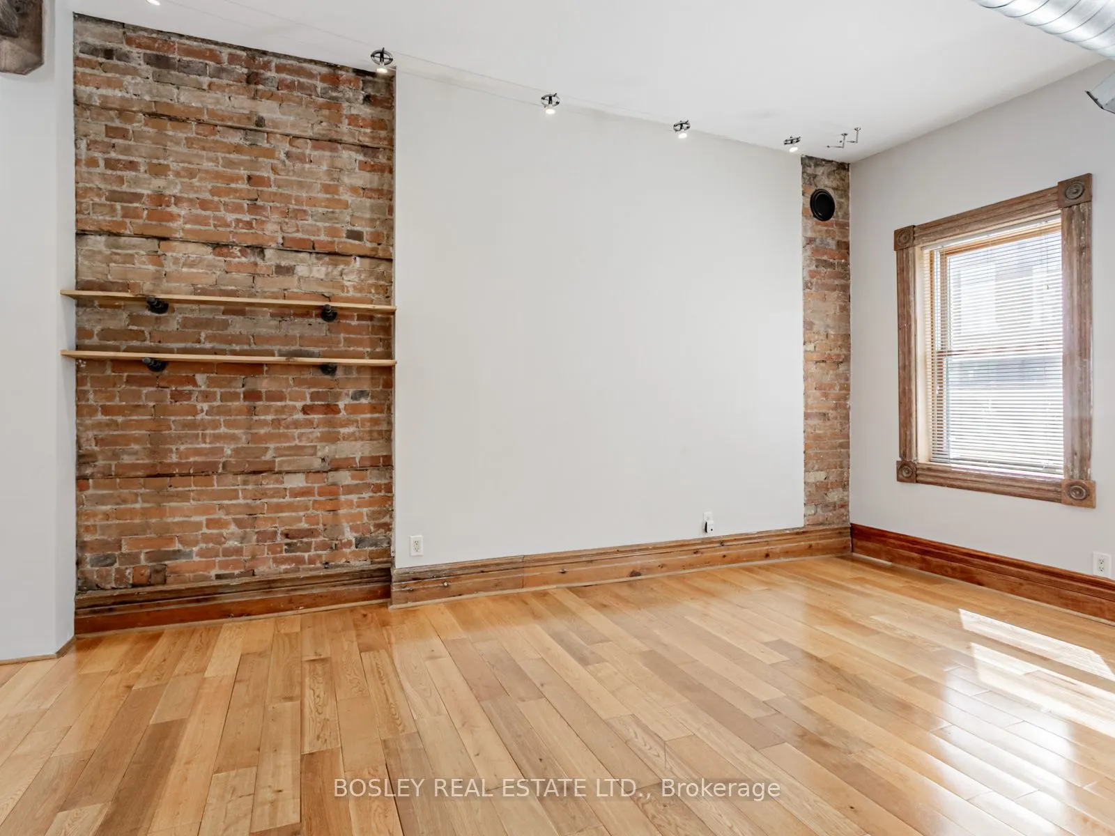 543 Queen Street W, #3