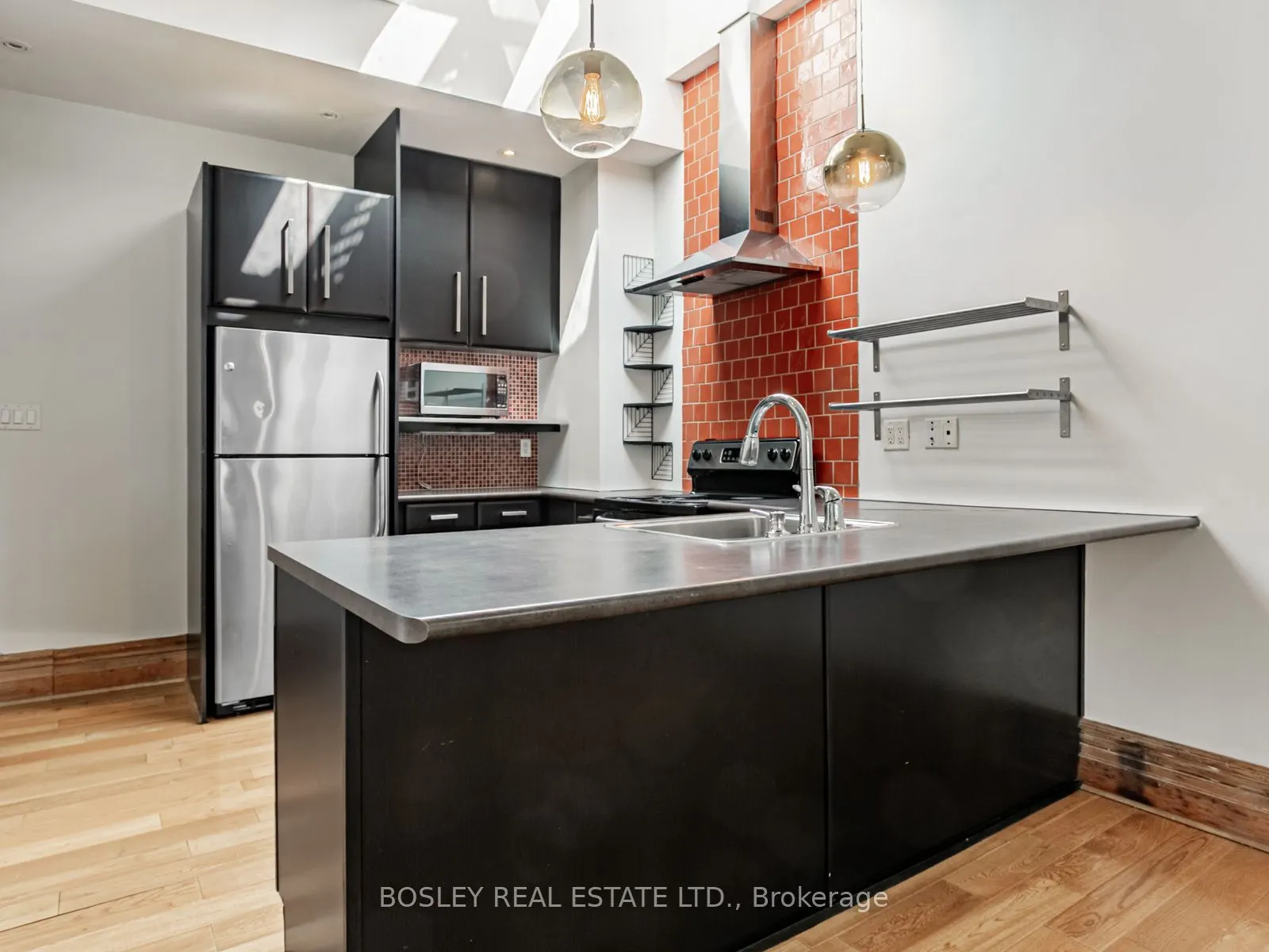 543 Queen Street W, #3