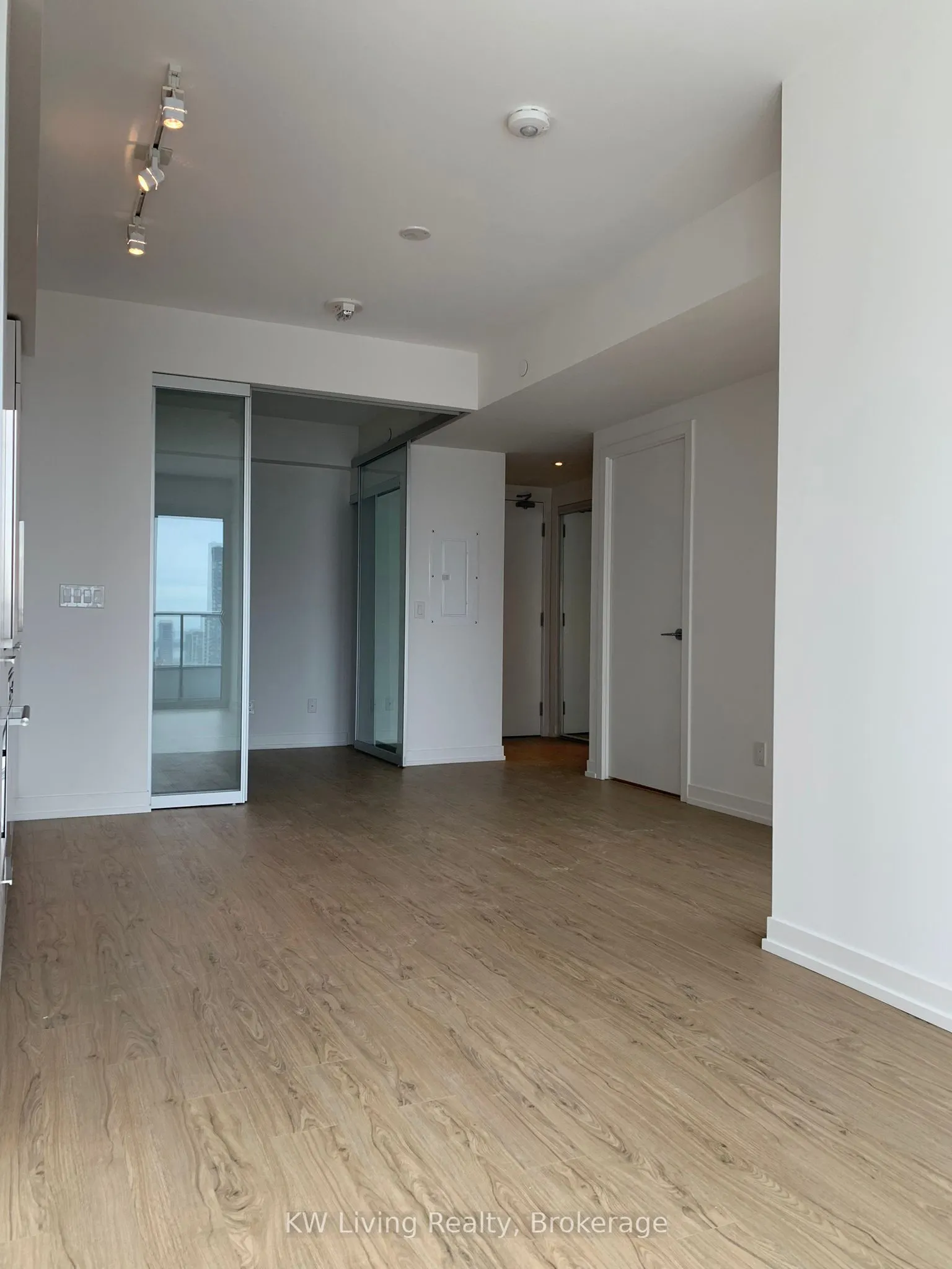 85 Wood Street, #3217