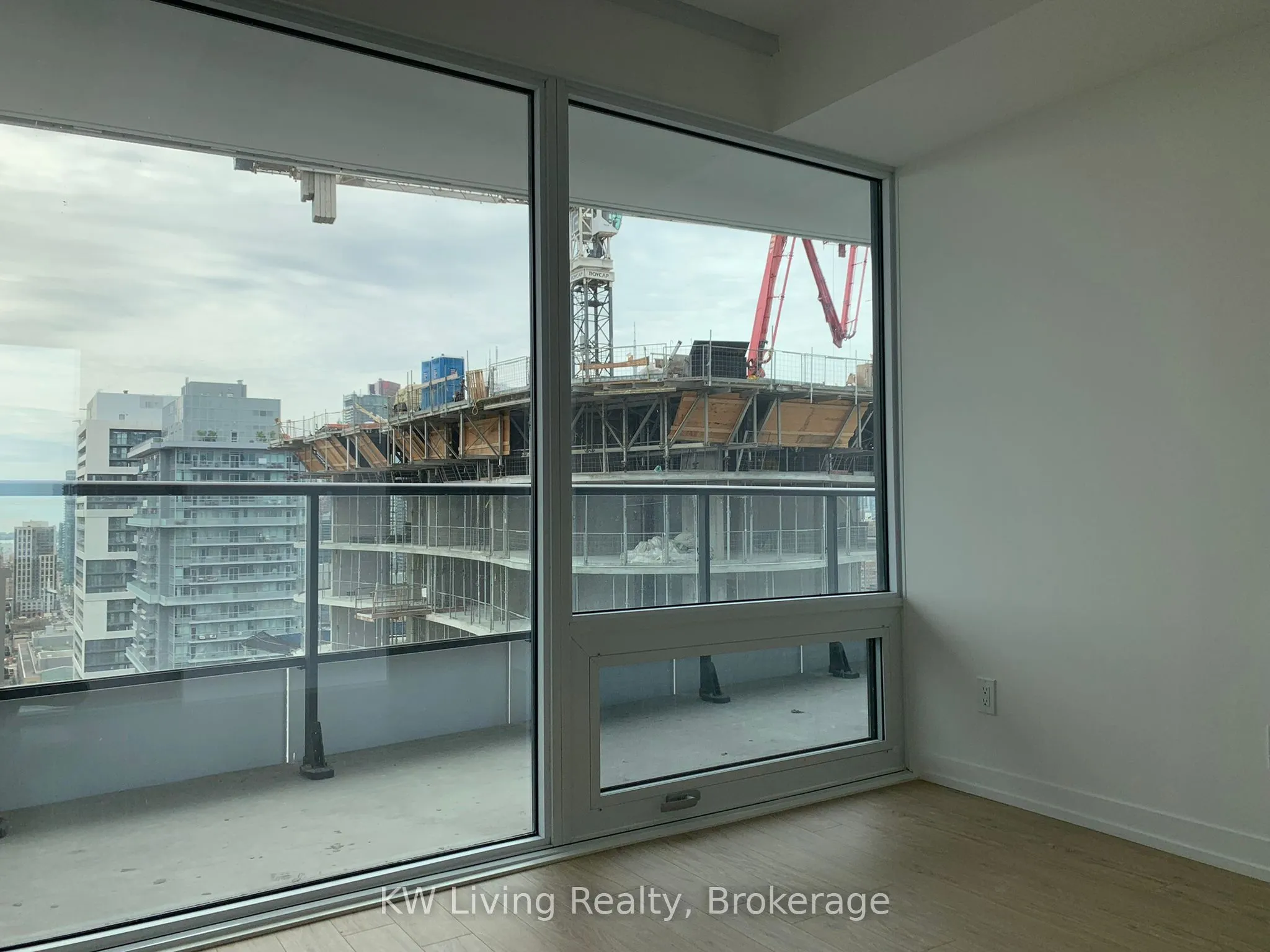 85 Wood Street, #3217