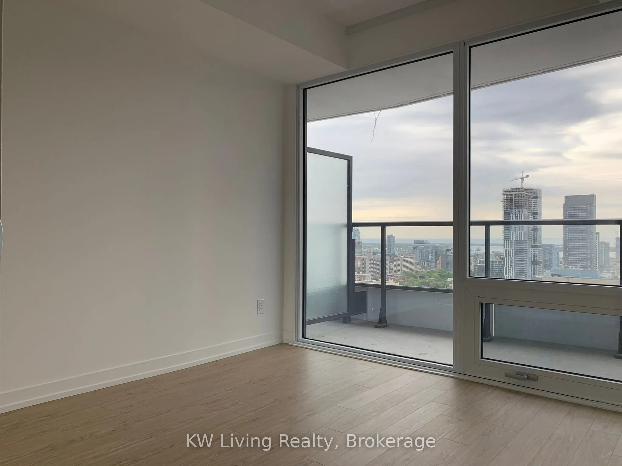 85 Wood Street, #3217